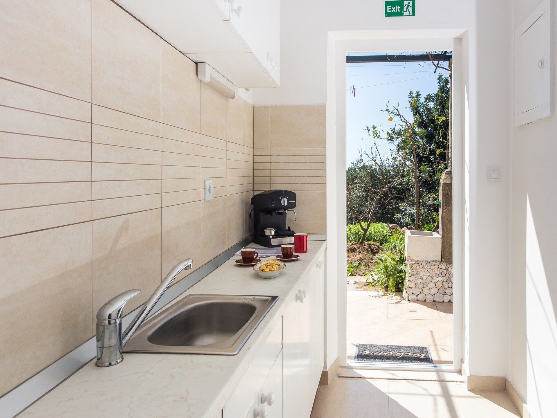 Knus appartement met gedeeld terras in Dubrovnik, vlak bij strand en Oude Stad - foto 9