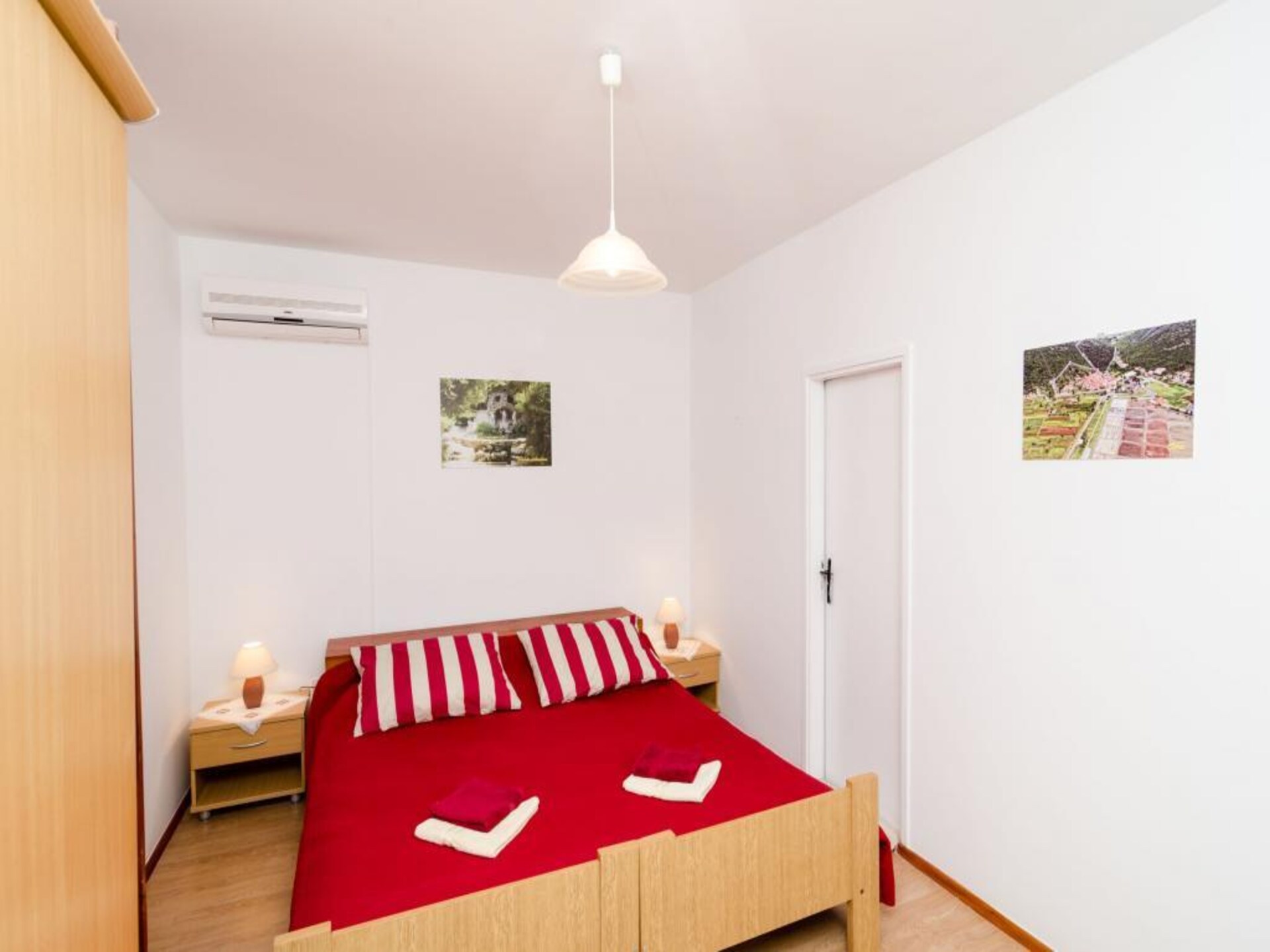 Kamer met balkon en gedeelde keuken, op loopafstand van strand Banići - foto 4