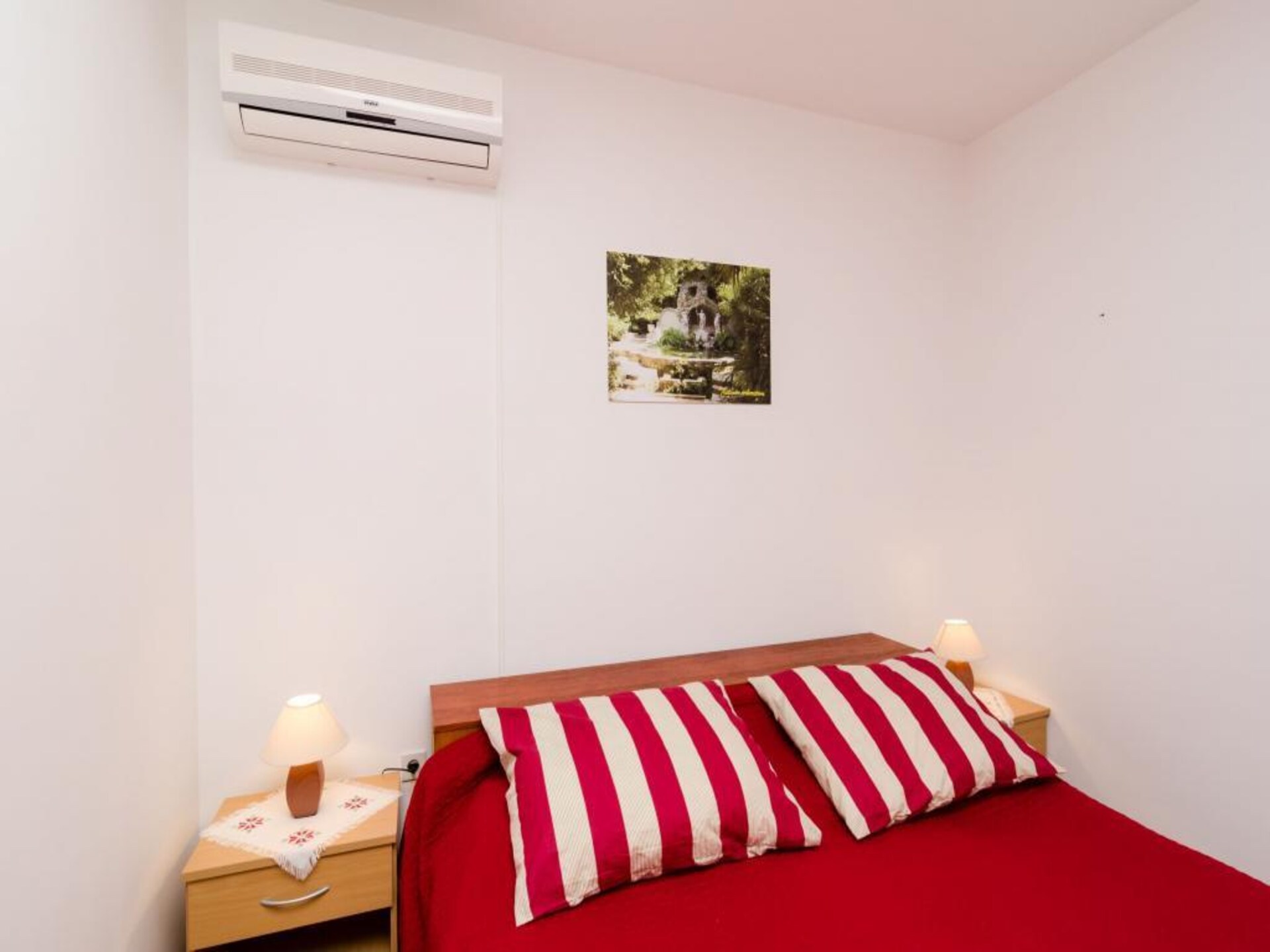 Kamer met balkon en gedeelde keuken, op loopafstand van strand Banići - foto 5