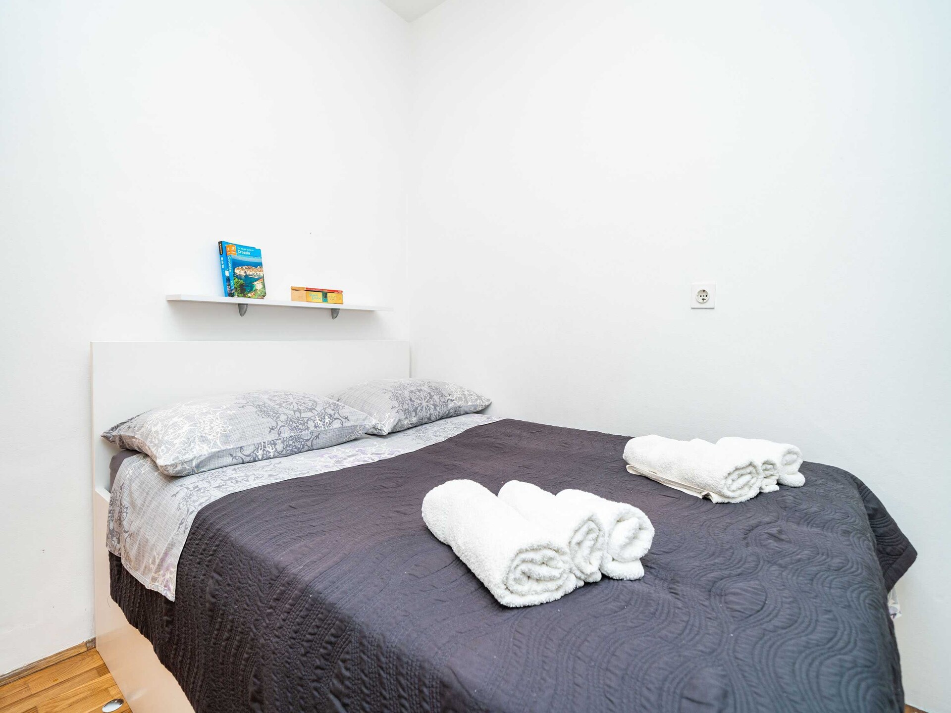 Comfortabel appartement met parkeren, op 2 km van de historische binnenstad - foto 12
