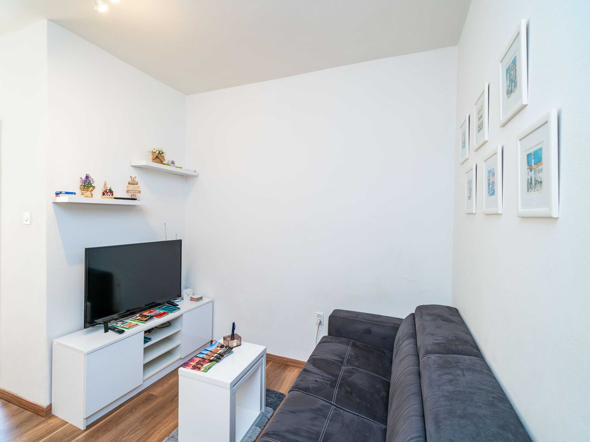 Comfortabel appartement met parkeren, op 2 km van de historische binnenstad - foto 2