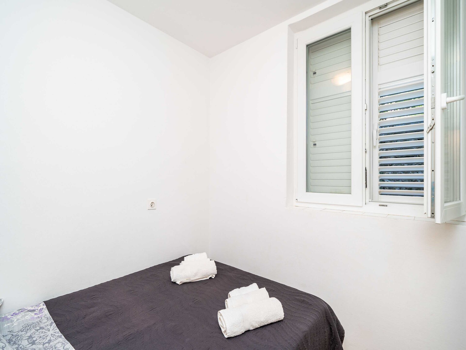 Comfortabel appartement met parkeren, op 2 km van de historische binnenstad - foto 10