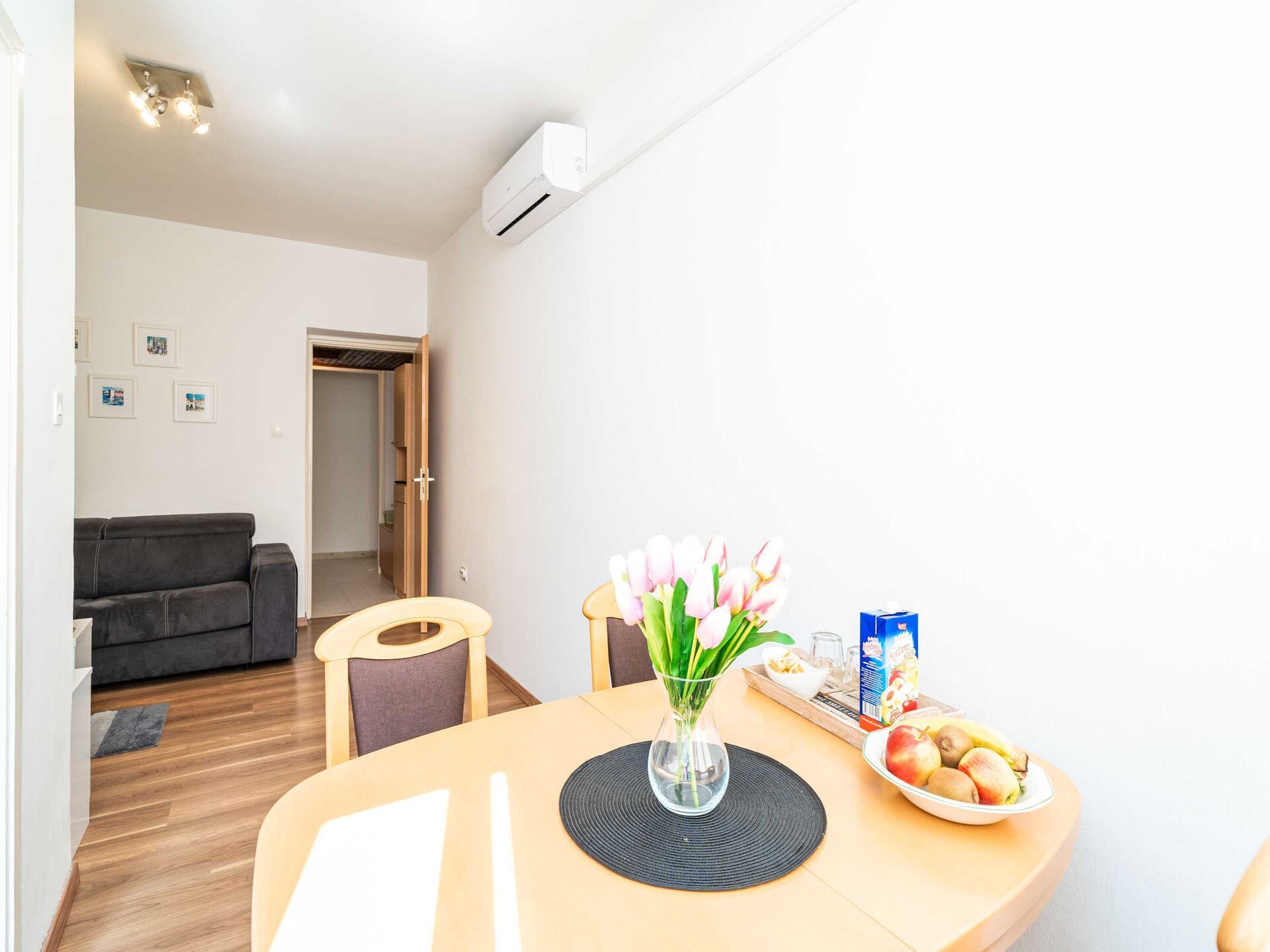 Comfortabel appartement met parkeren, op 2 km van de historische binnenstad - foto 5