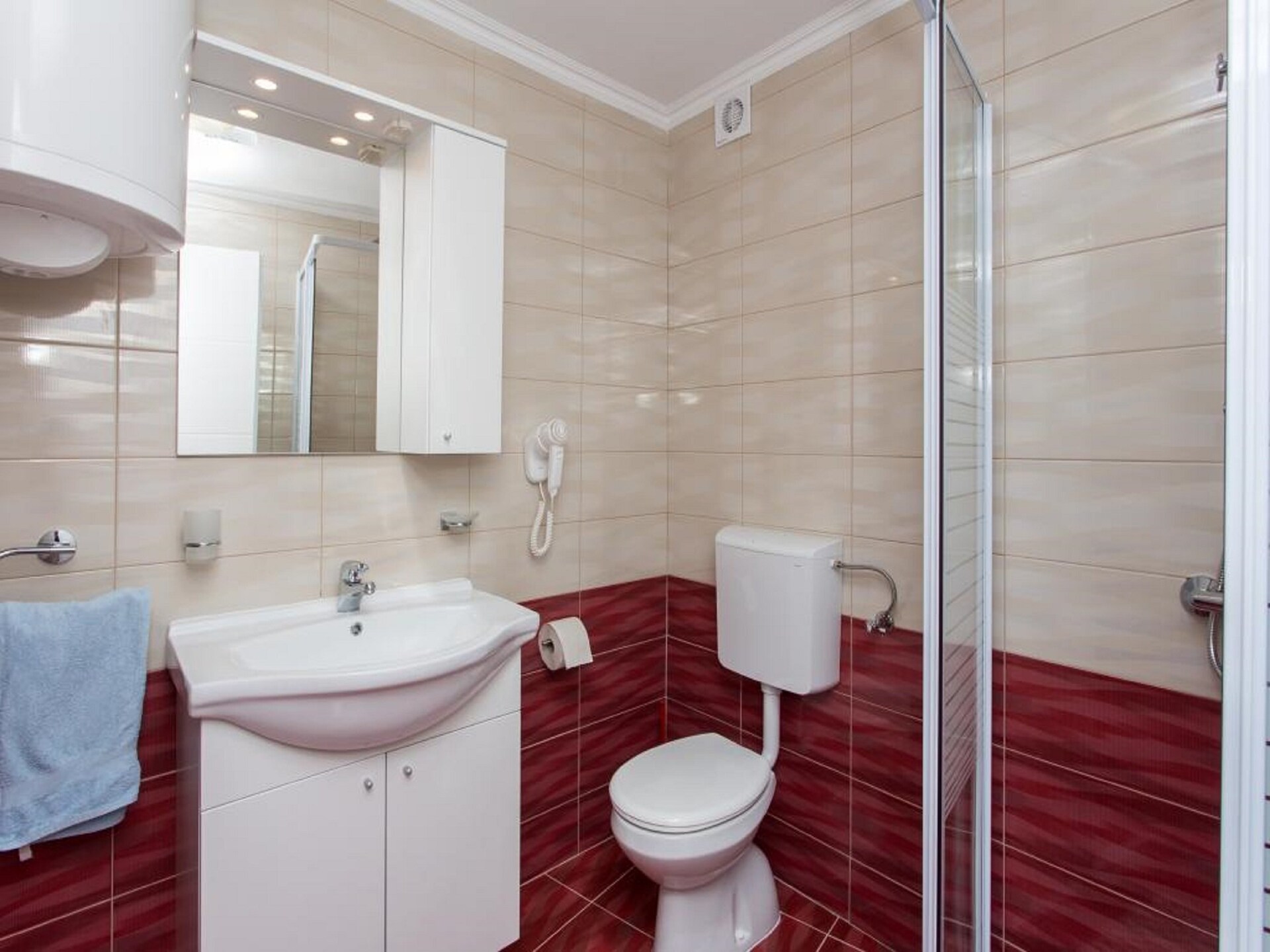 Ruim appartement op 400m van zee met gedeeld terras in Mlini - foto 14