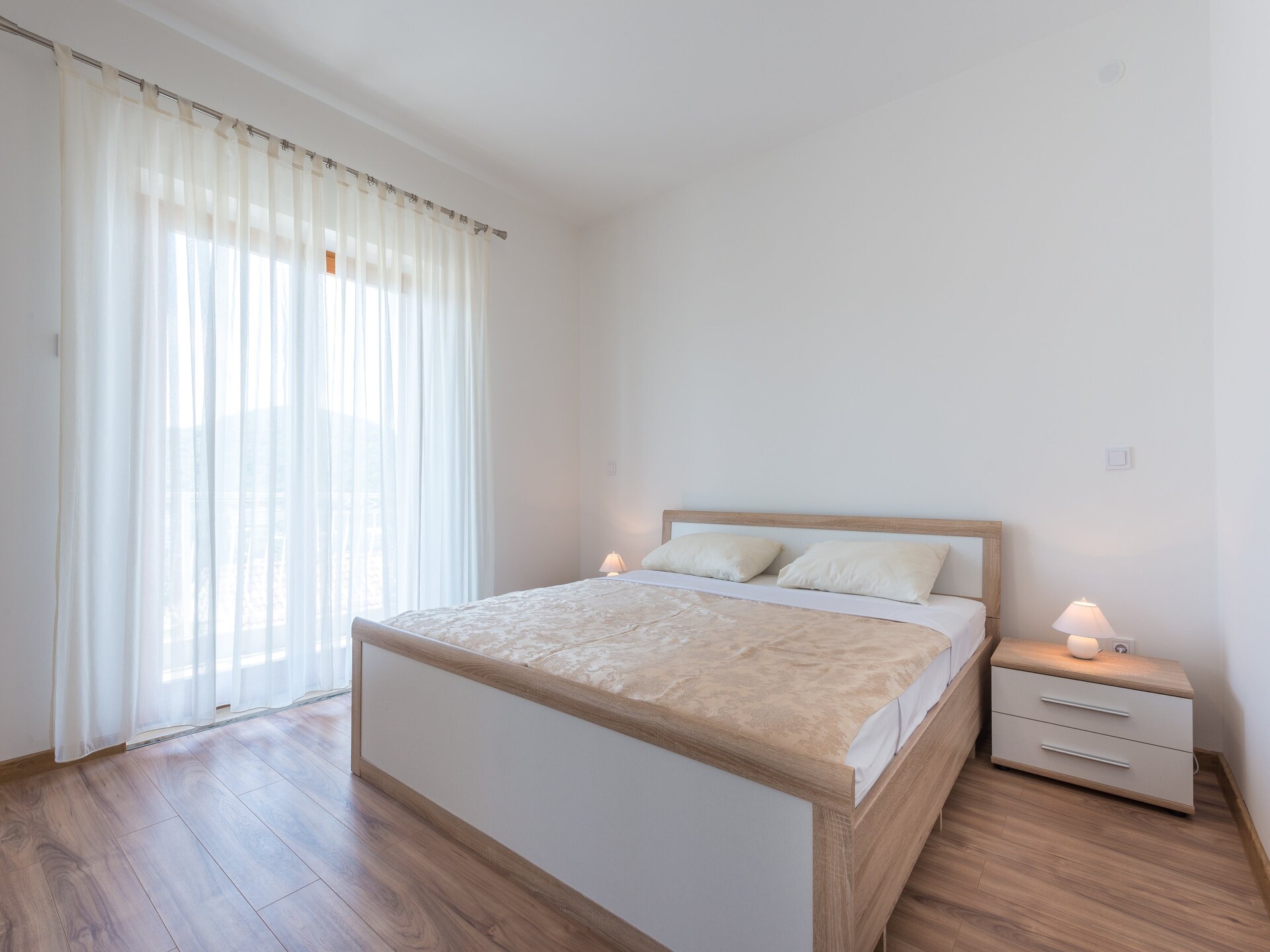 Rustiek appartement met balkon en zeezicht op Babin Kuk, vlakbij strand - foto 18