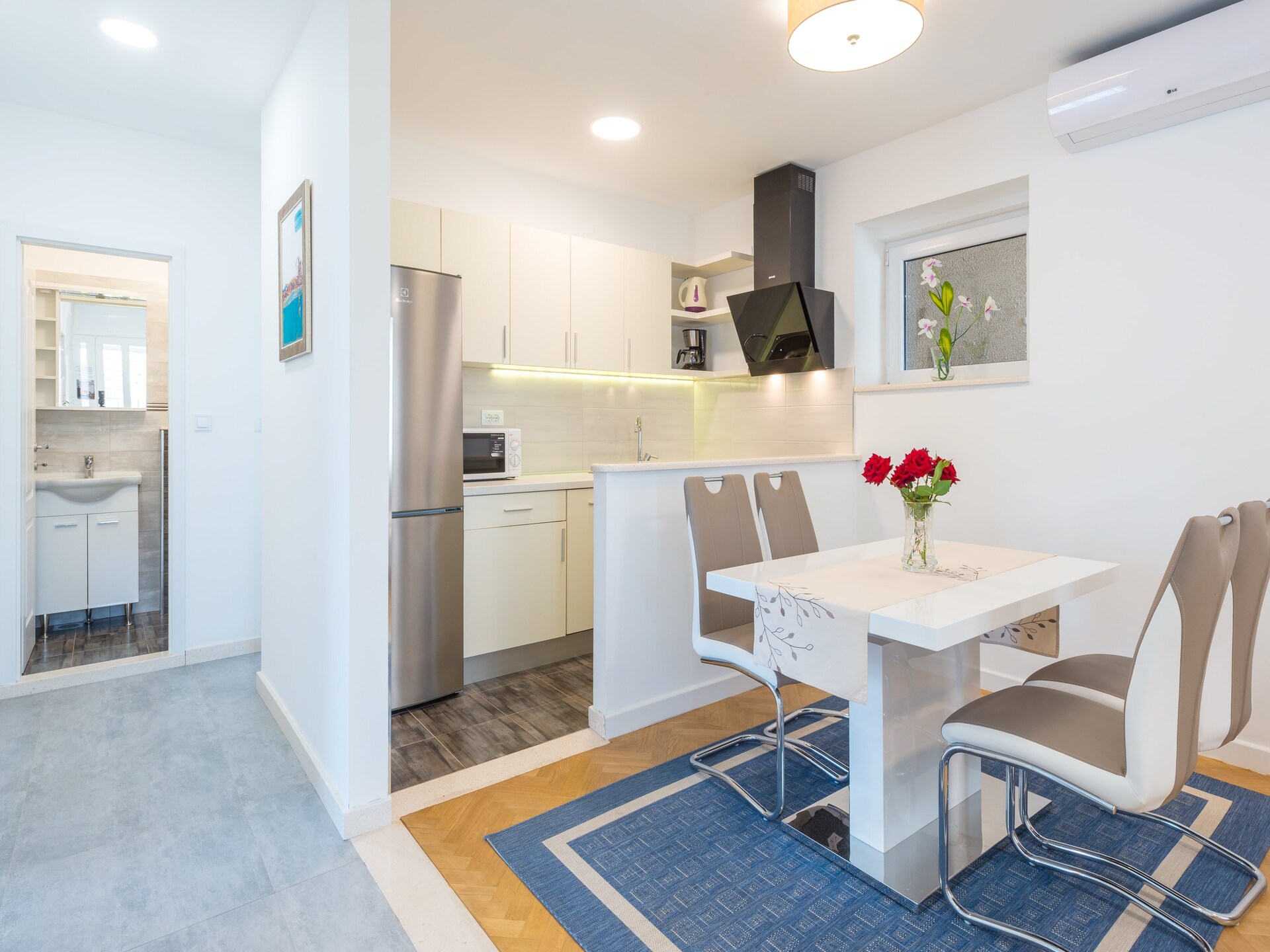 Rustiek appartement met balkon en zeezicht op Babin Kuk, vlakbij strand - foto 9