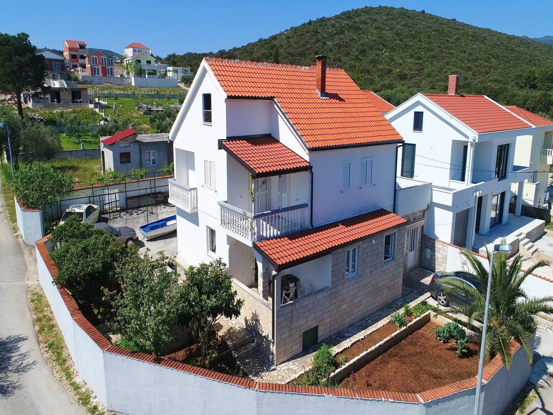 Knus studio-appartement met terras op 100m van het strand in Drače - foto 18