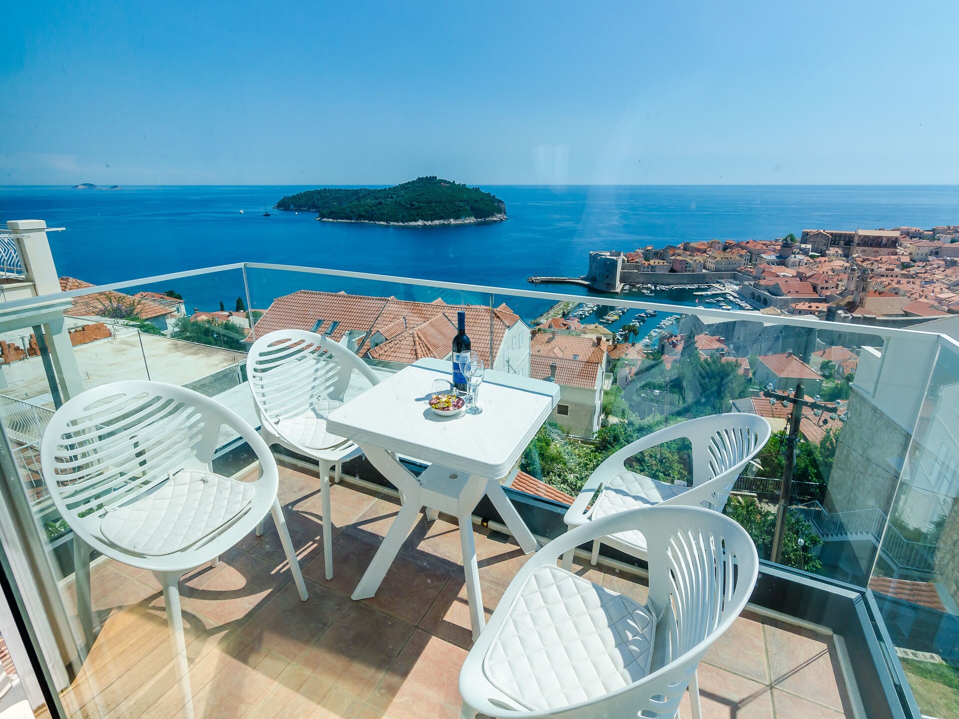 Comfortabel driekamerappartement met balkon, zeezicht en jacuzzi nabij Old Town Dubrovnik - foto 7