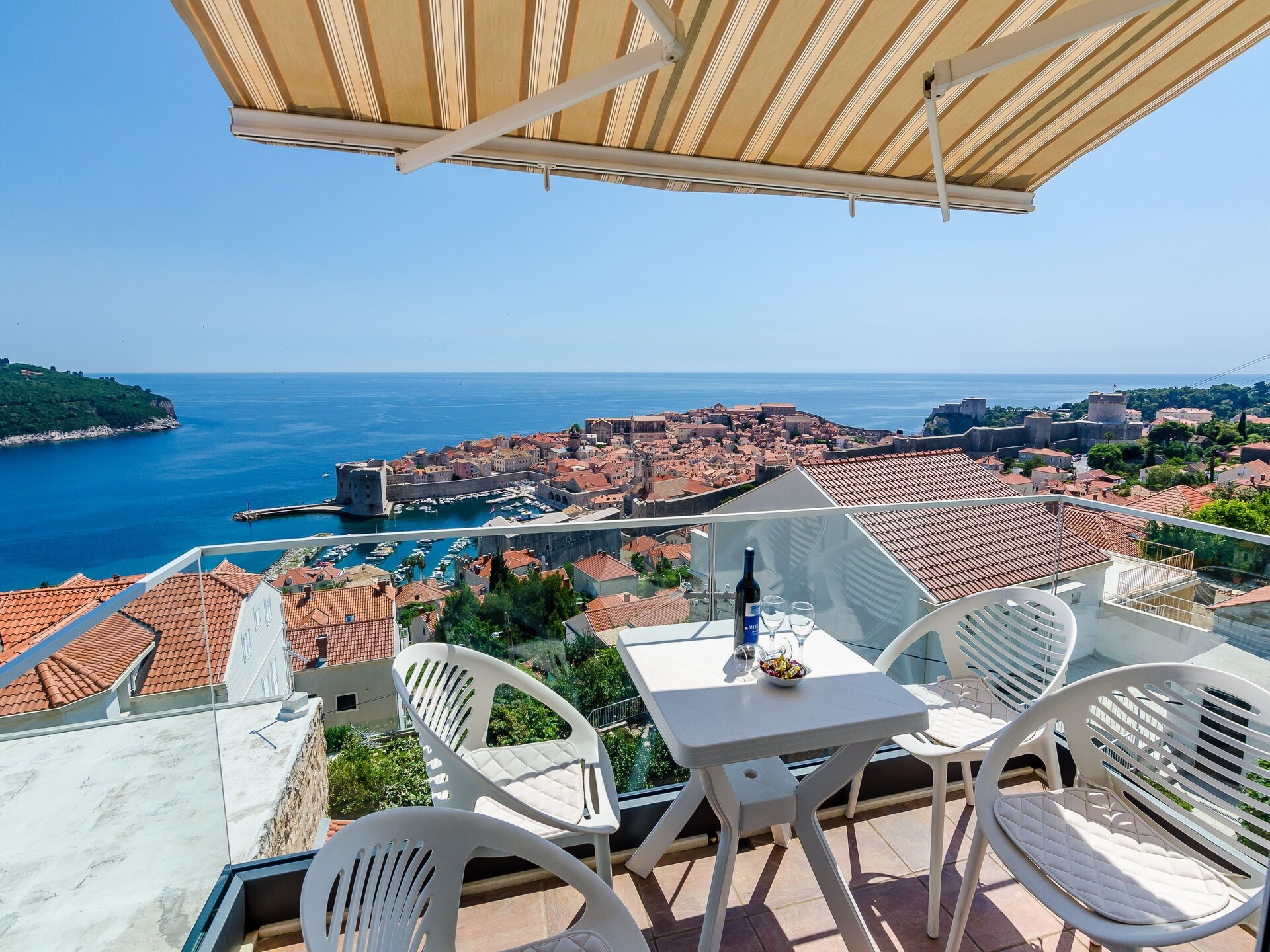 Comfortabel driekamerappartement met balkon, zeezicht en jacuzzi nabij Old Town Dubrovnik - foto 5