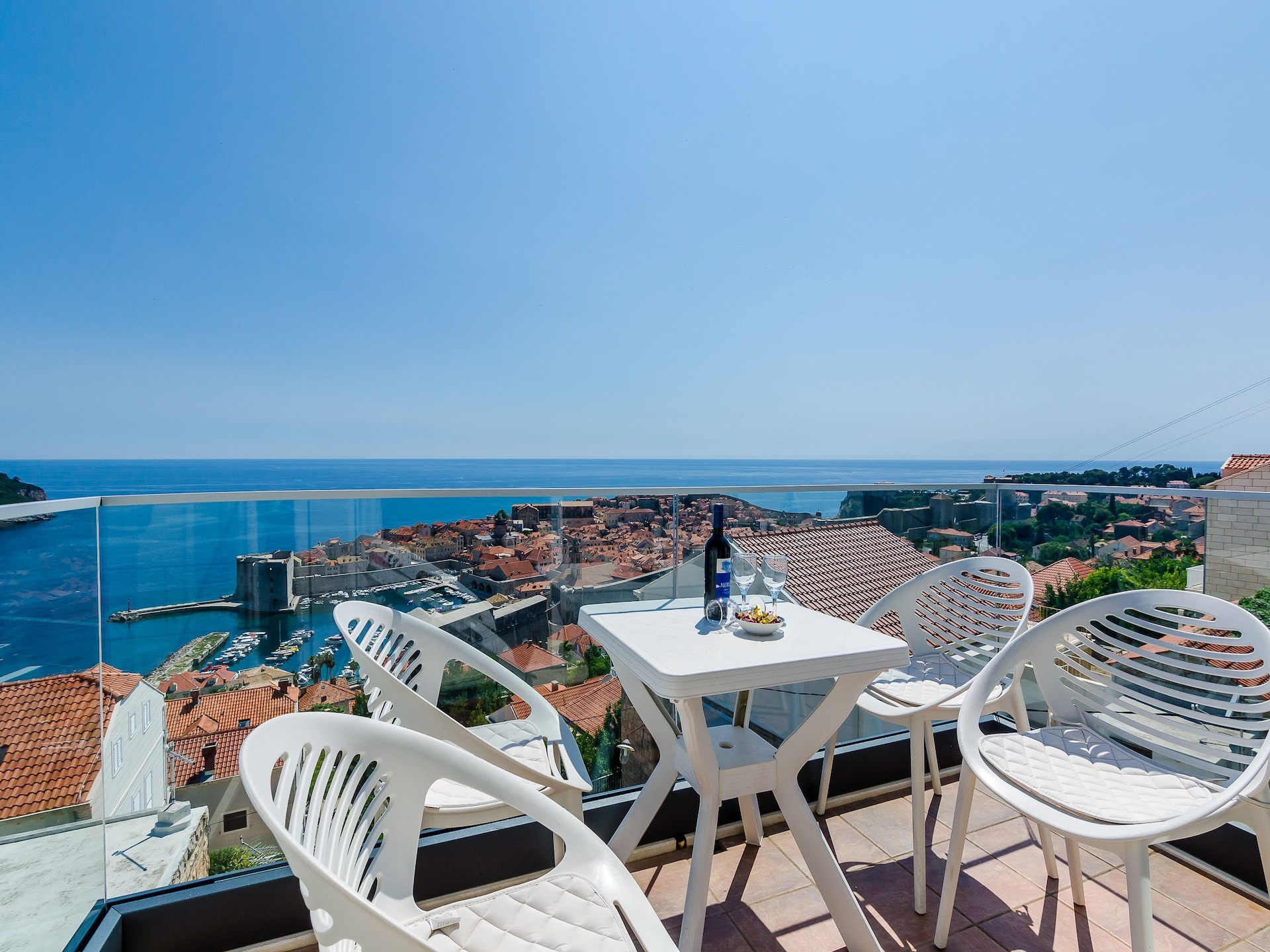 Comfortabel driekamerappartement met balkon, zeezicht en jacuzzi nabij Old Town Dubrovnik - foto 9