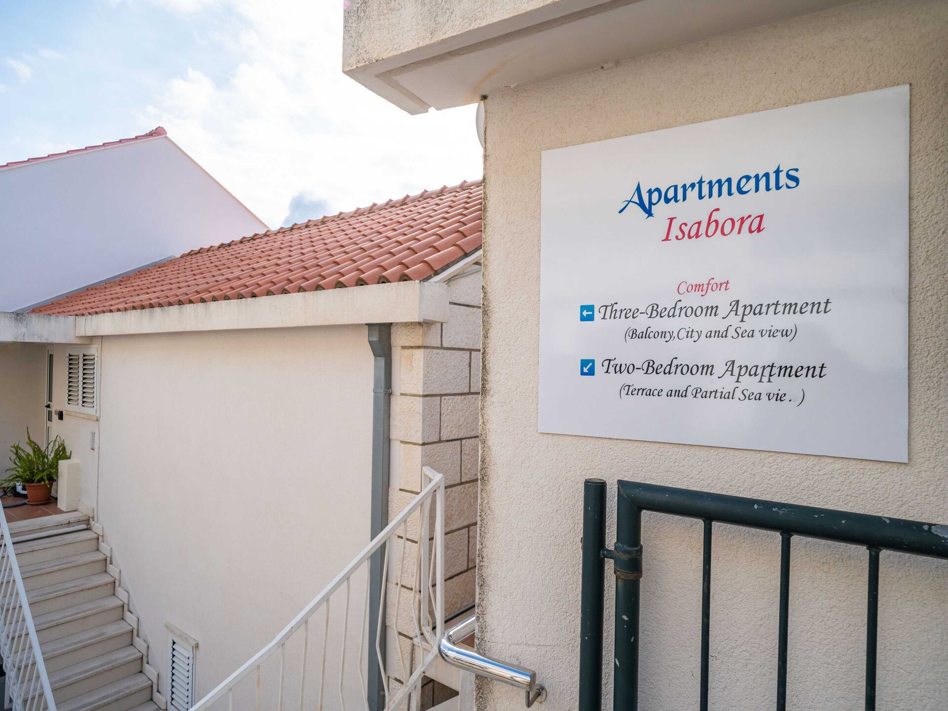 Comfortabel driekamerappartement met balkon, zeezicht en jacuzzi nabij Old Town Dubrovnik - foto 28