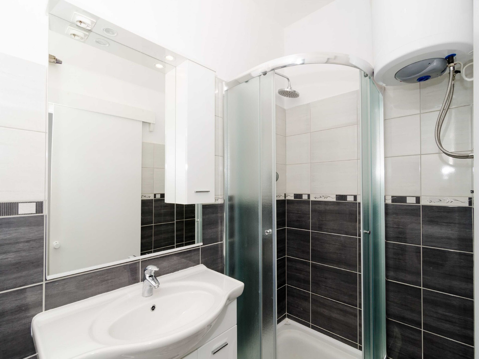 Luxe appartement met zeezicht en terras nabij de oude stad van Dubrovnik - foto 7