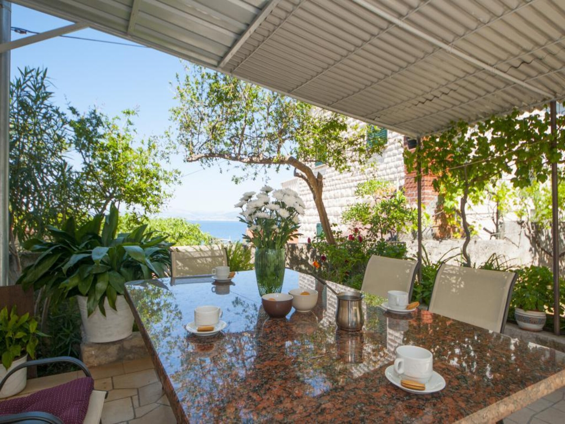 Appartement met zeezicht en terras op het rustige eiland Brač - foto 15