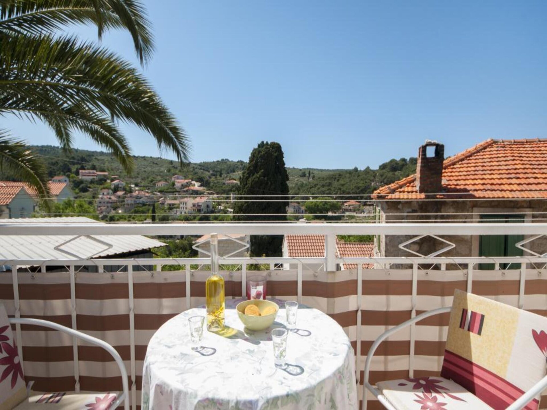 Appartement met balkon op 200 meter van zee op het eiland Brač - foto 11