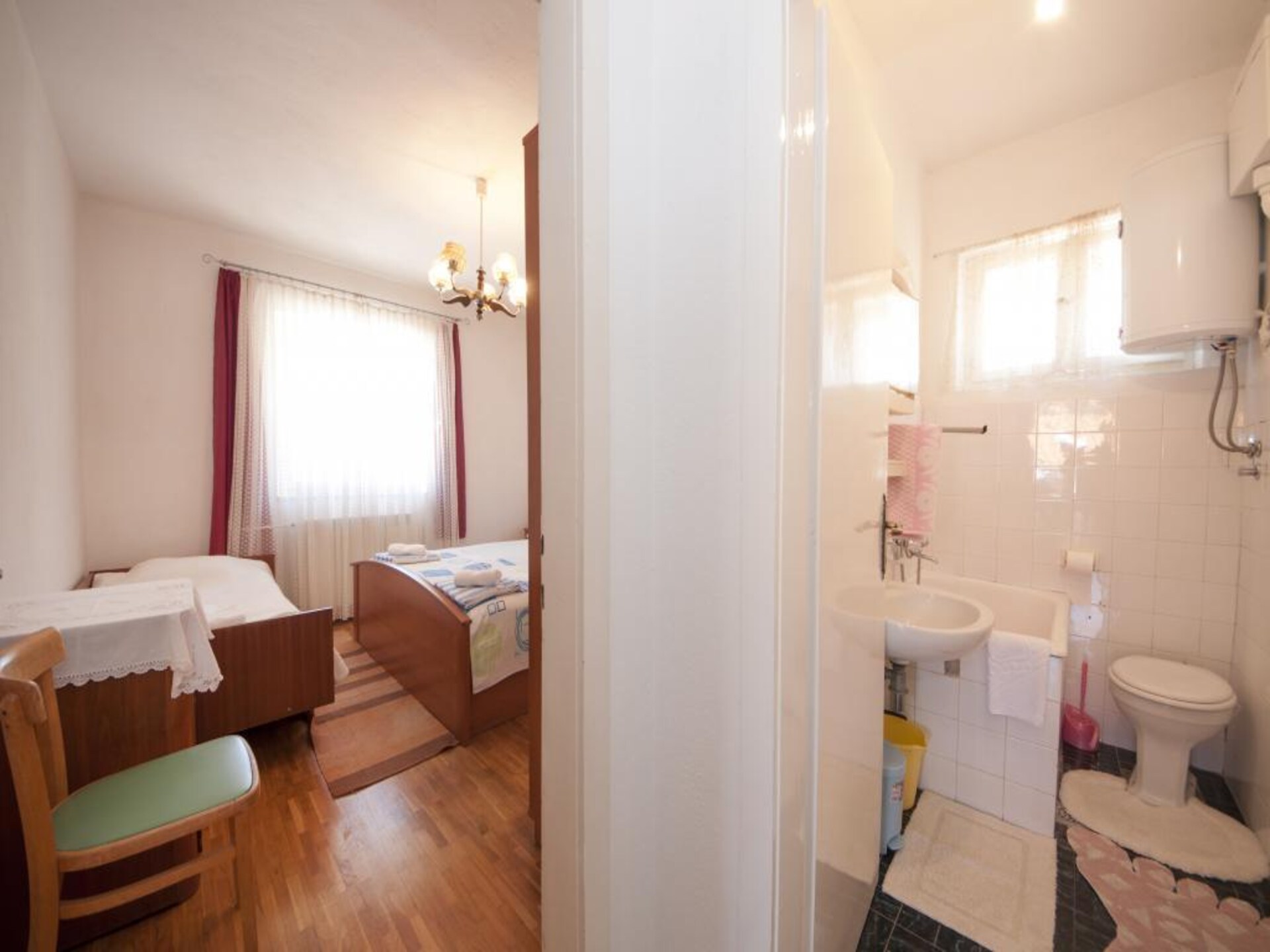 Rustiek appartement op Brač, 100m van zee met terras en uitzicht - foto 5