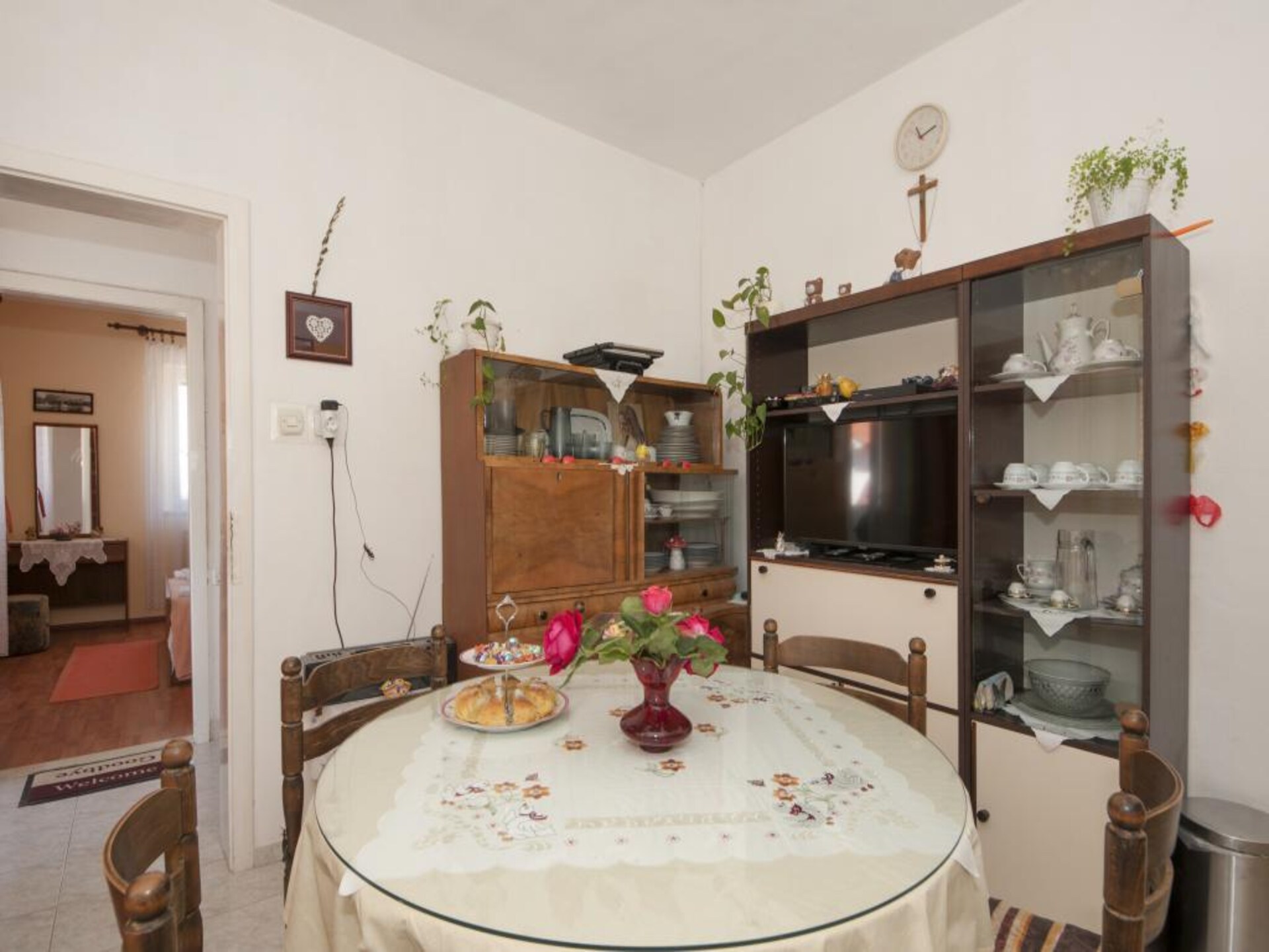 Rustiek appartement op Brač, 100m van zee met terras en uitzicht - foto 1