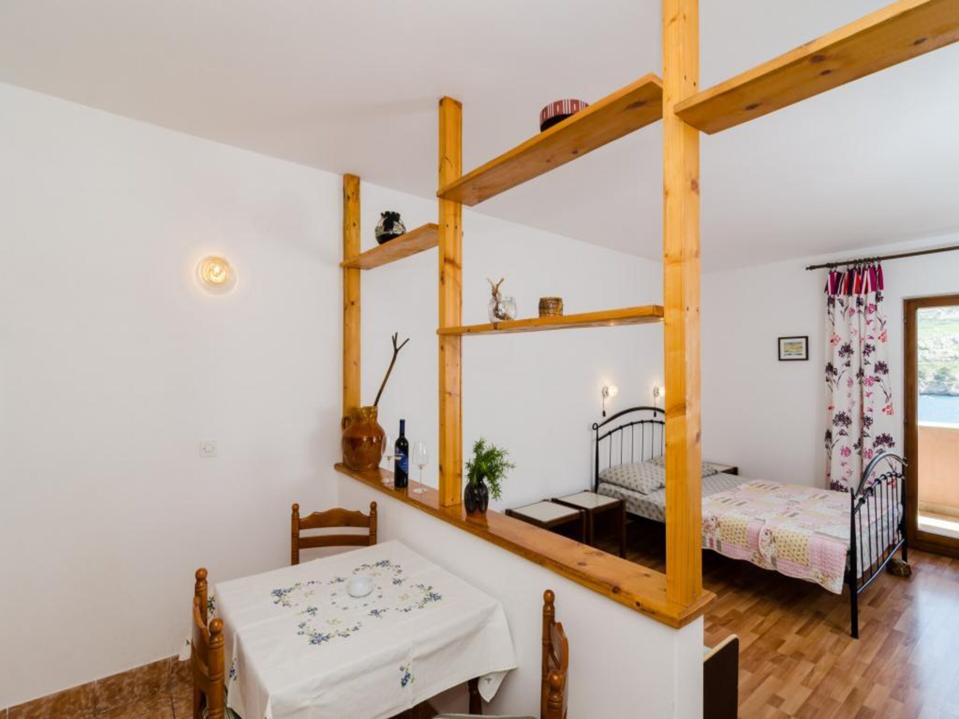 Licht studio-appartement met zeezicht in Trstenik - foto 1