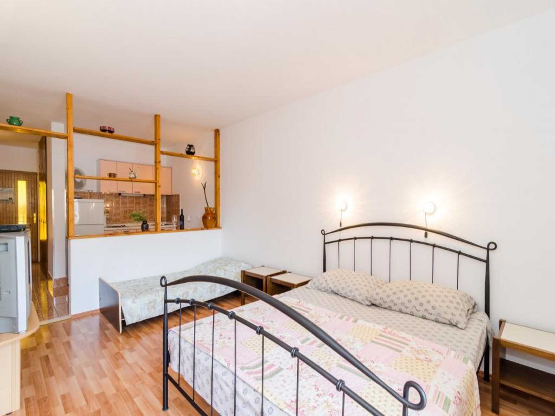 Licht studio-appartement met zeezicht in Trstenik - foto 10
