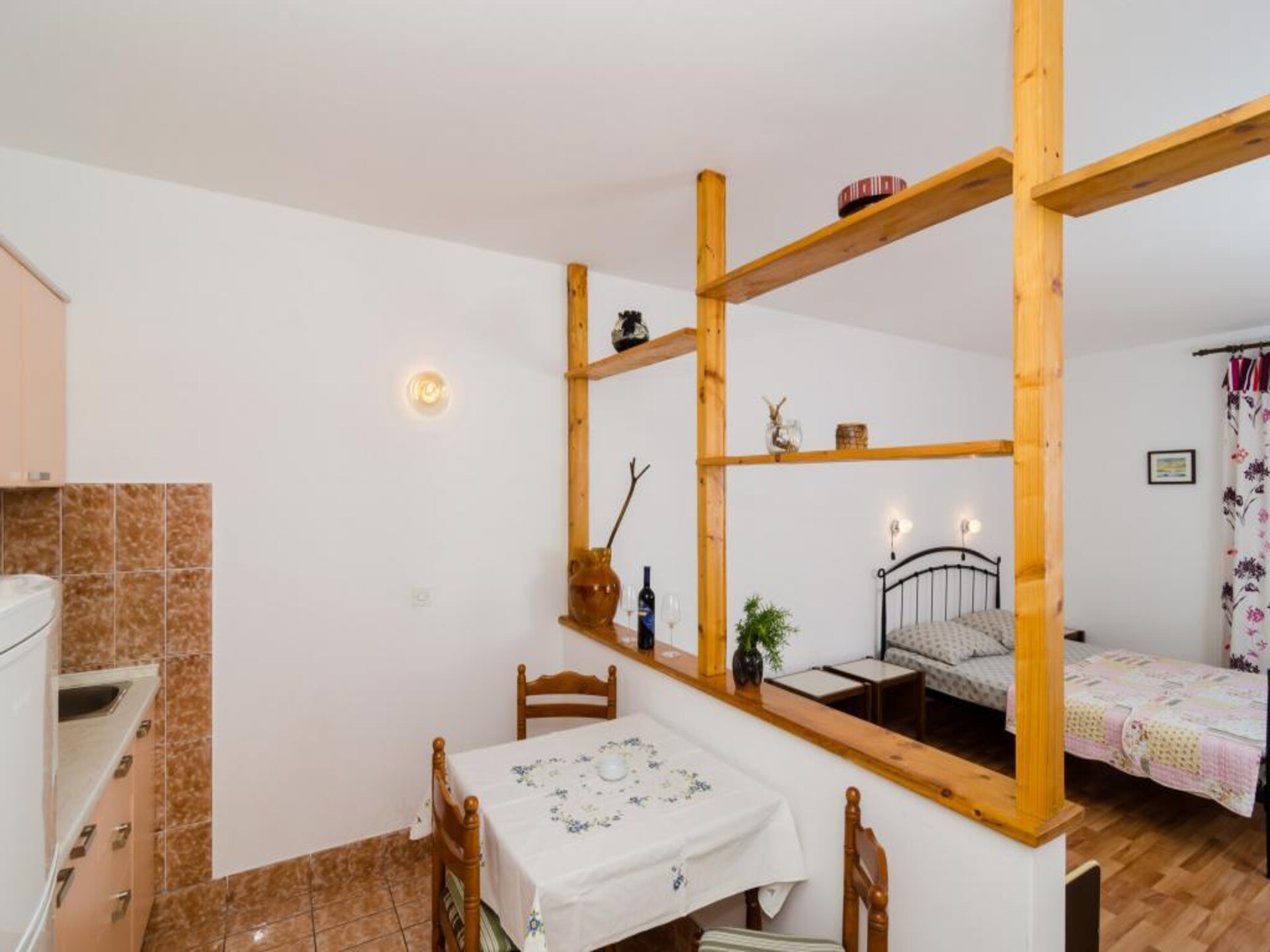 Licht studio-appartement met zeezicht in Trstenik - foto 2