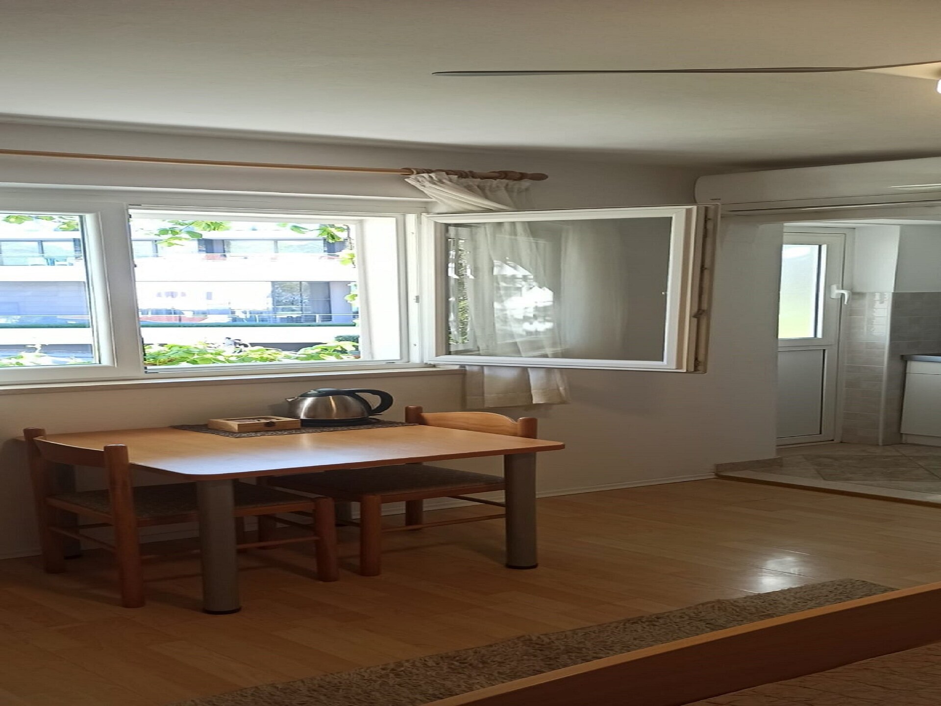 Sfeervol studio-appartement met terras en zeezicht in Srebreno - foto 14