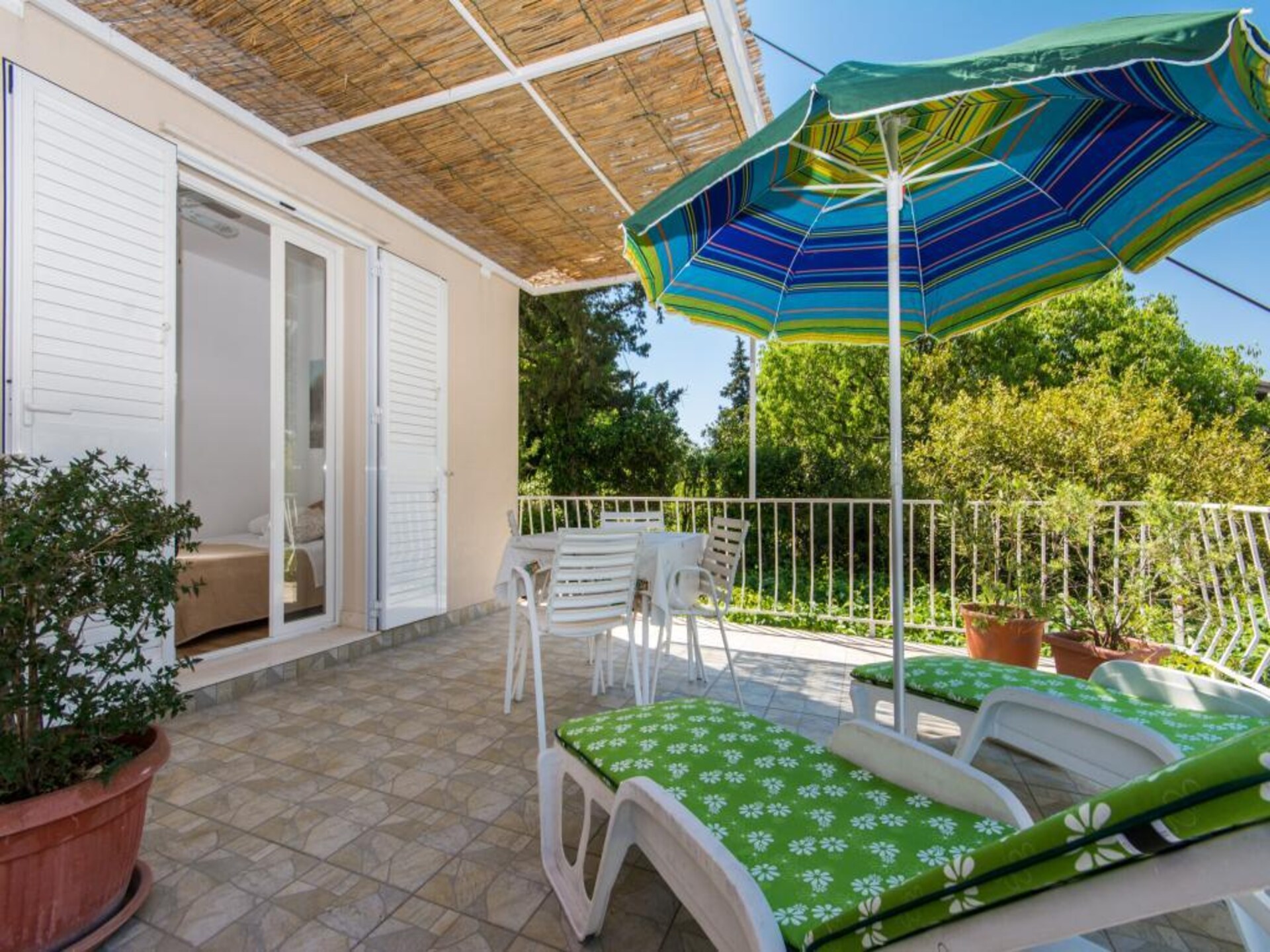Luxe appartement in Srebreno met terras en gedeeltelijk zeezicht - foto 4
