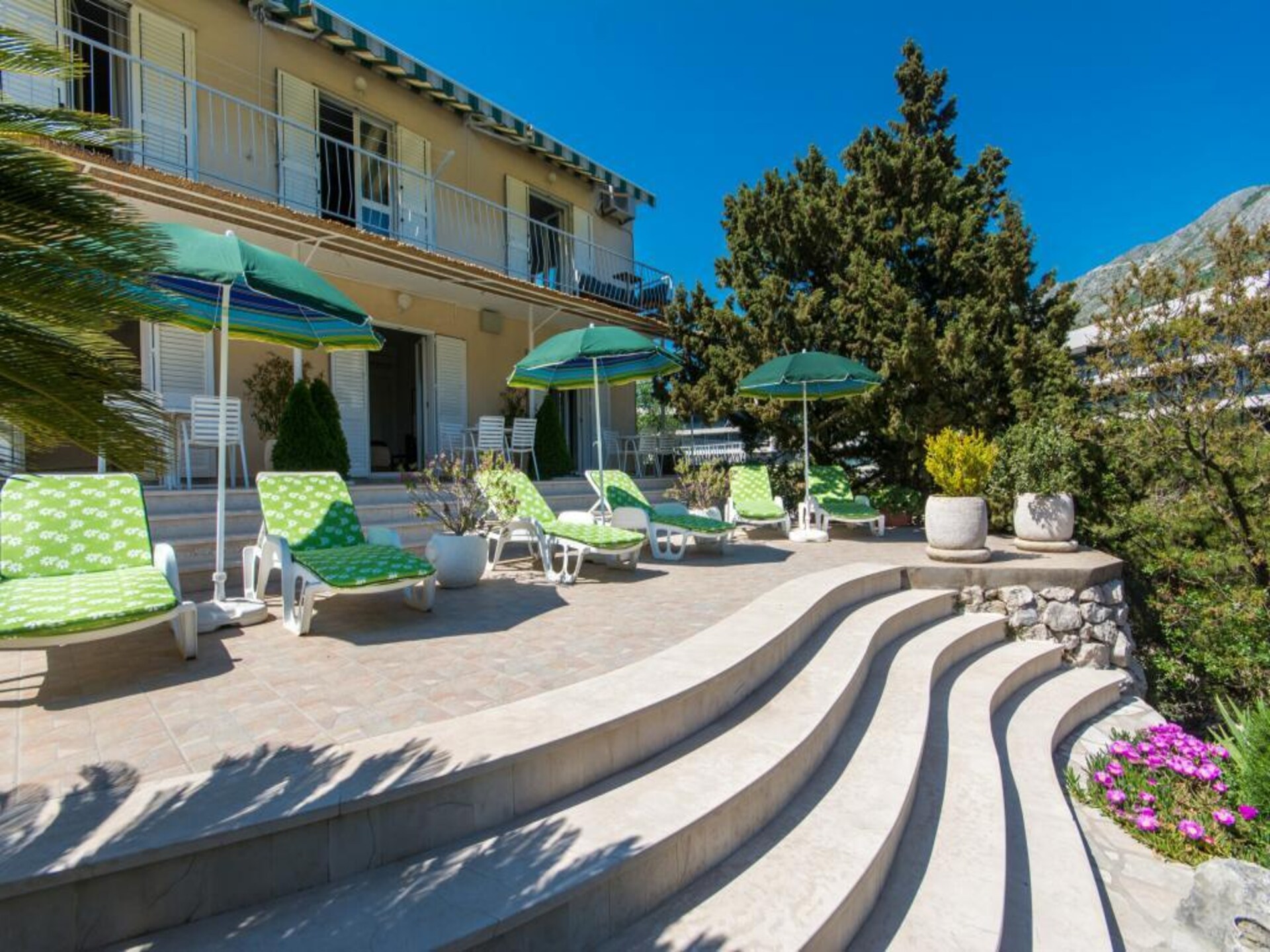 Luxe appartement in Srebreno met terras en gedeeltelijk zeezicht - foto 5