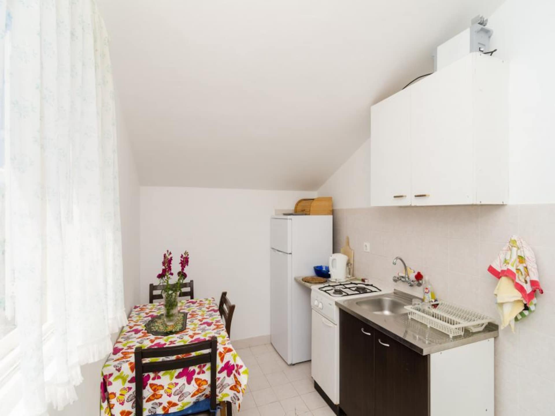 Aan het strand: Comfortabel appartement met zeezicht in Drace - foto 2