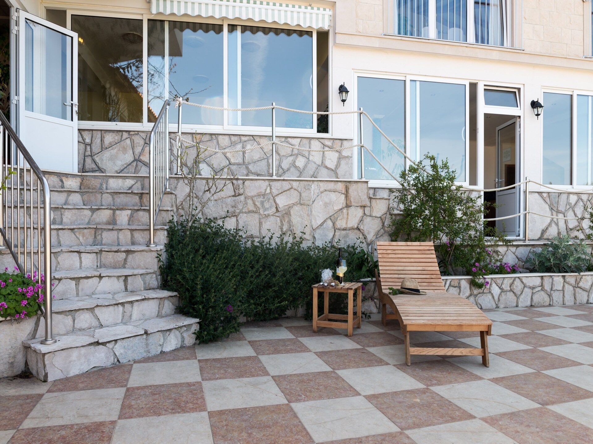 Appartement met balkon en zeezicht nabij Cavtat, zwembad en sauna - foto 37
