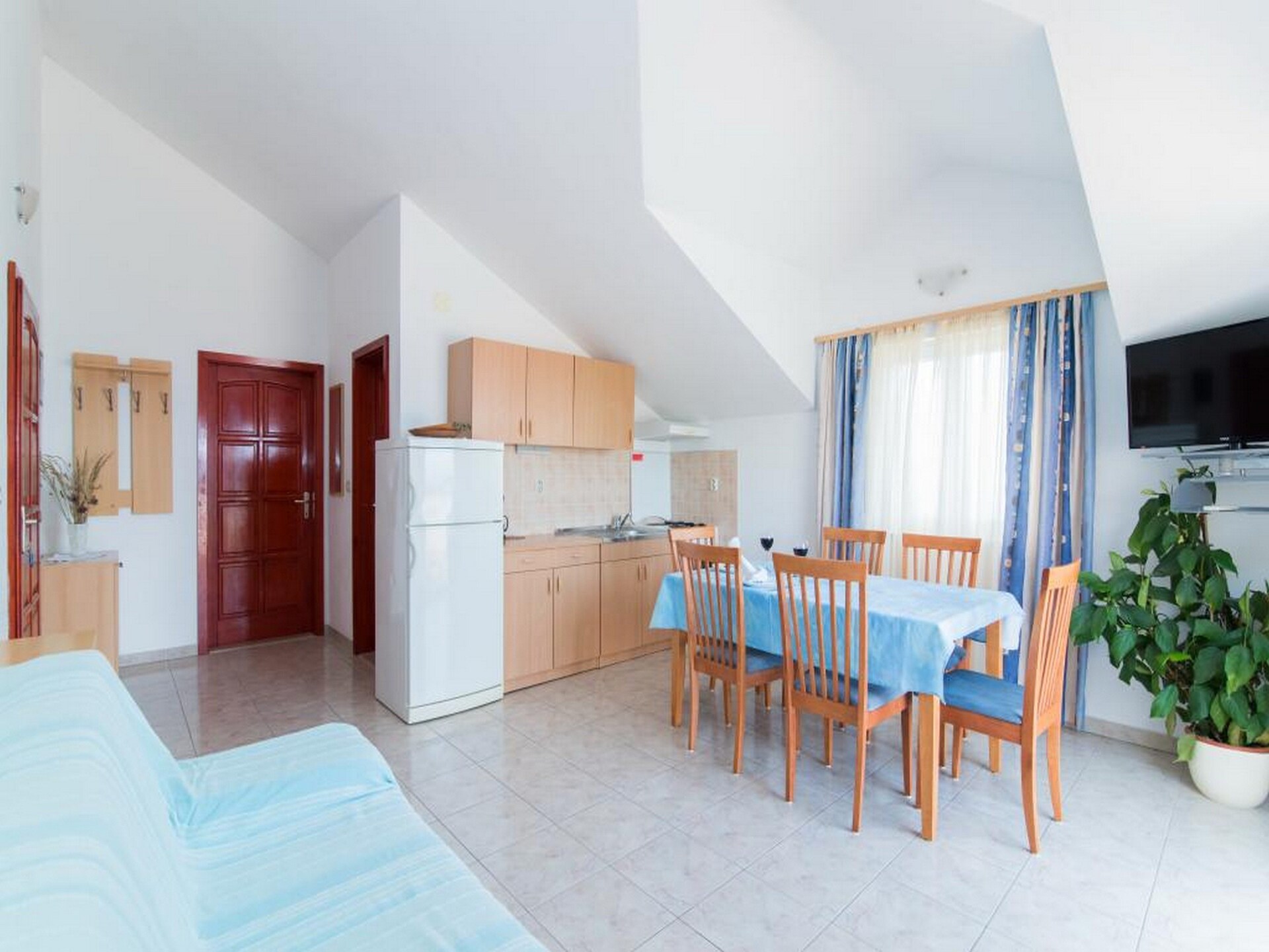 3-persoons appartement aan het strand in Postira - foto 3