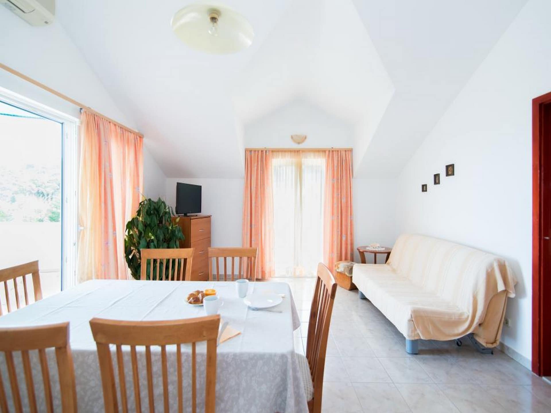 Aan het strand: Rustgevend appartement in Postira op Brac - foto 4