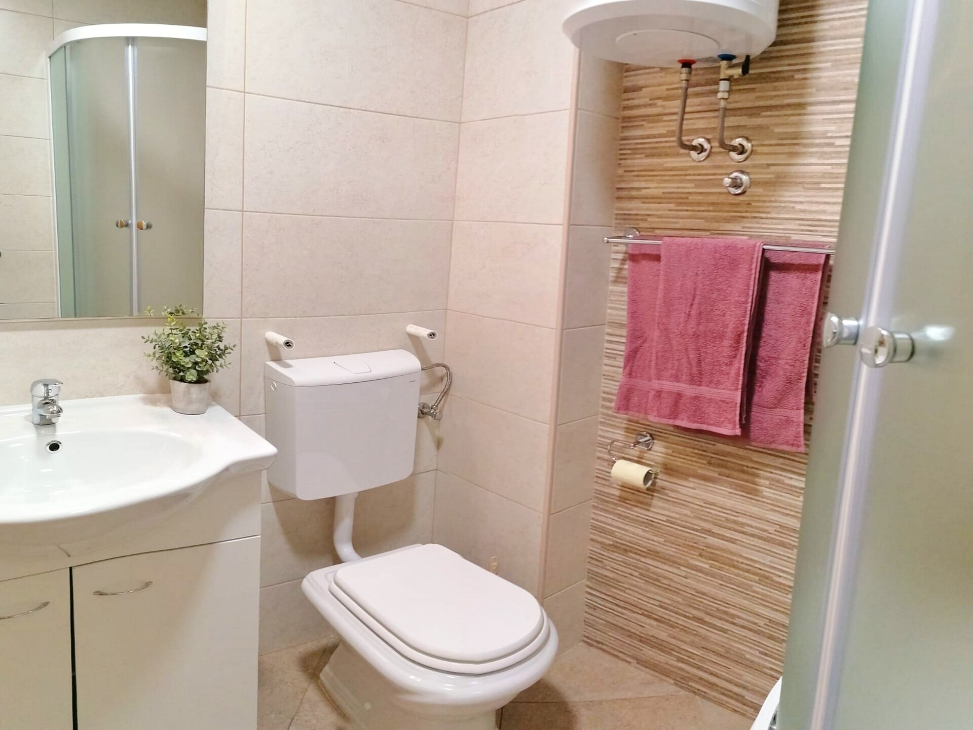 Aan zee: Ruim appartement in Putnikovici voor 4 personen - foto 7