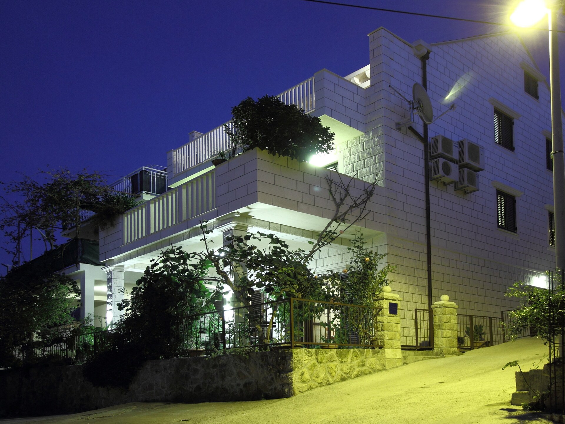 Comfort Studio met Patio & Tuinzicht op 600m van Strand in Cavtat - foto 13