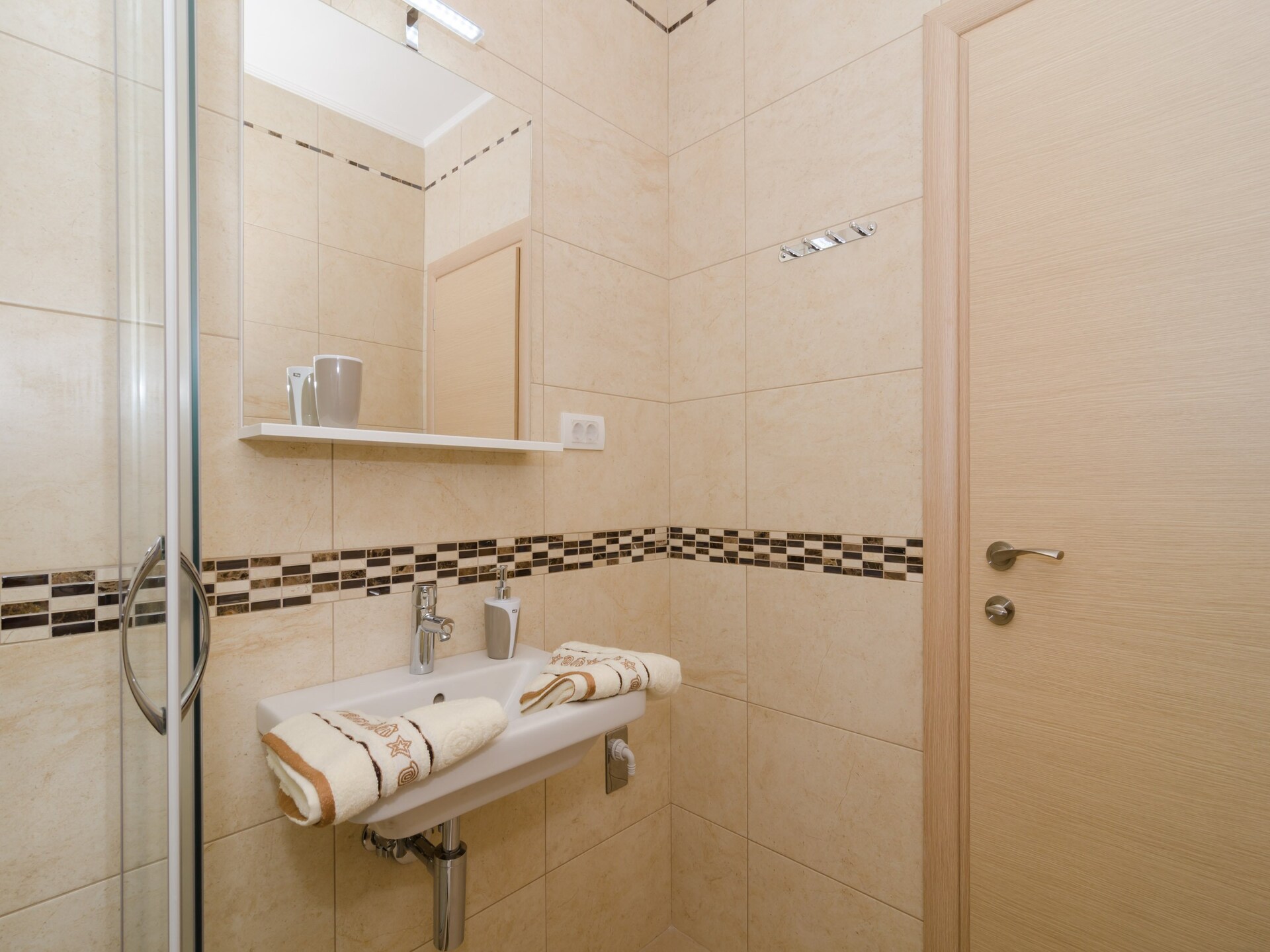 Modern appartement met adembenemend zeezicht en balkon in Mlini - foto 16
