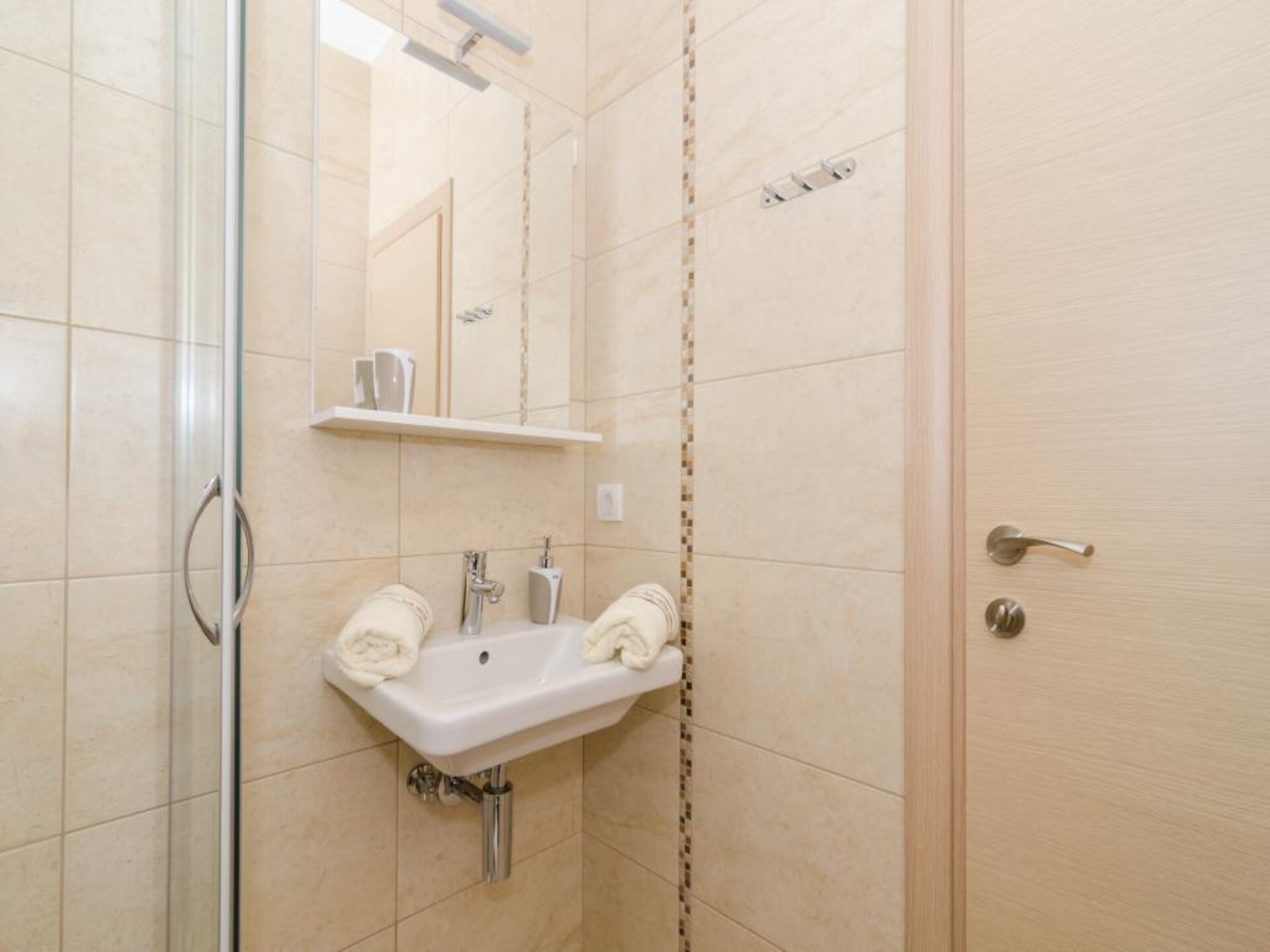 Op 800 m van zee: Luxe appartement in Mlini met zeezicht - foto 17