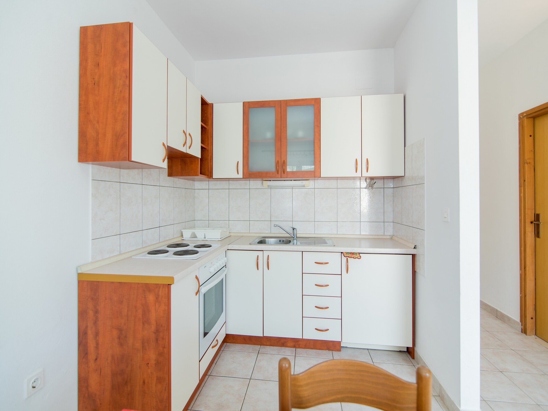 Rustiek appartement met zeezicht en terras op 100m van het strand in Selca, Brač - foto 2