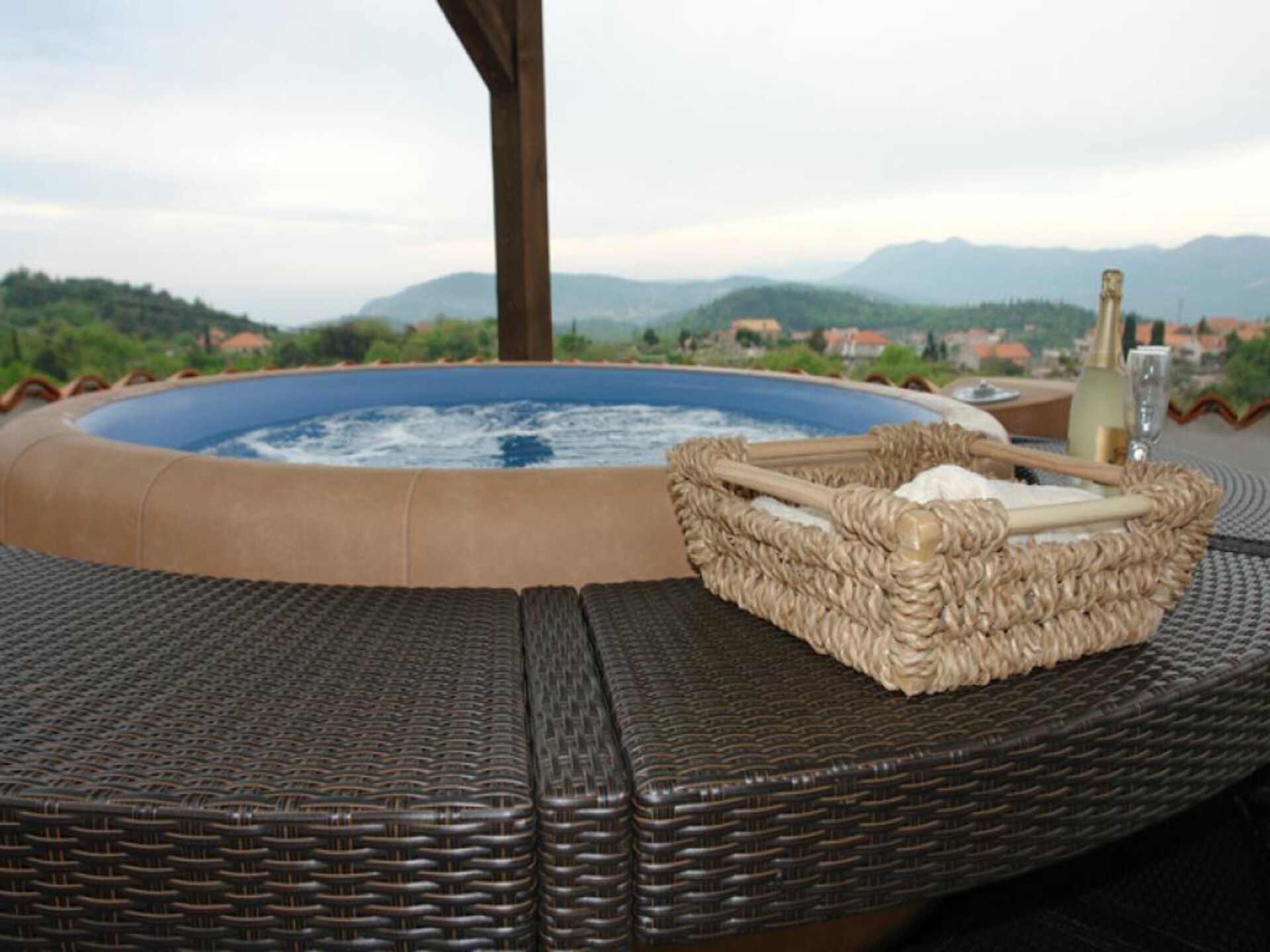 Privéhuis met zwembad en jacuzzi in het groene Konavle, op 12 km van strand - foto 28
