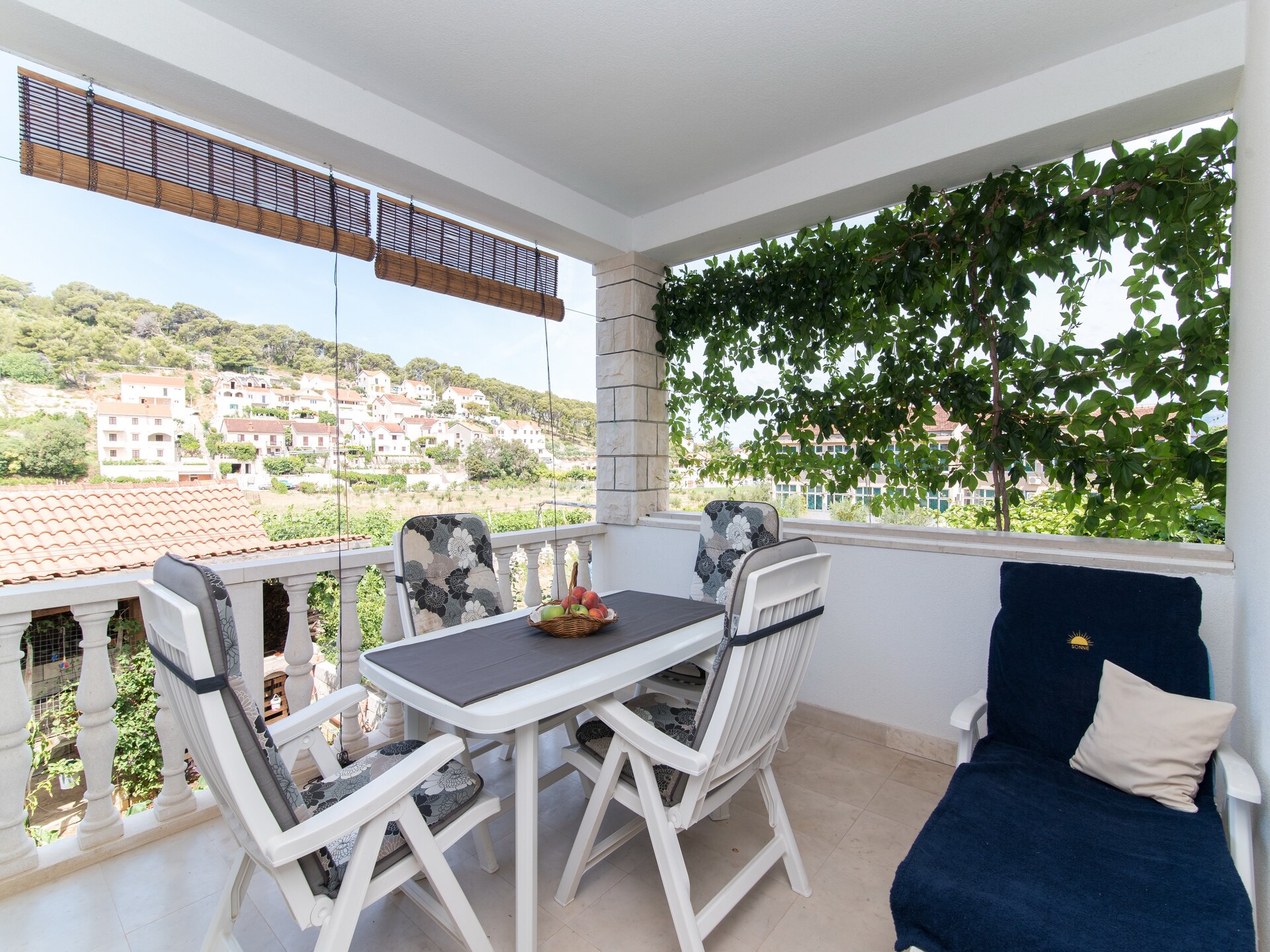 Comfortabel appartement met terras in hartje Postira, 300m van het strand - foto 19