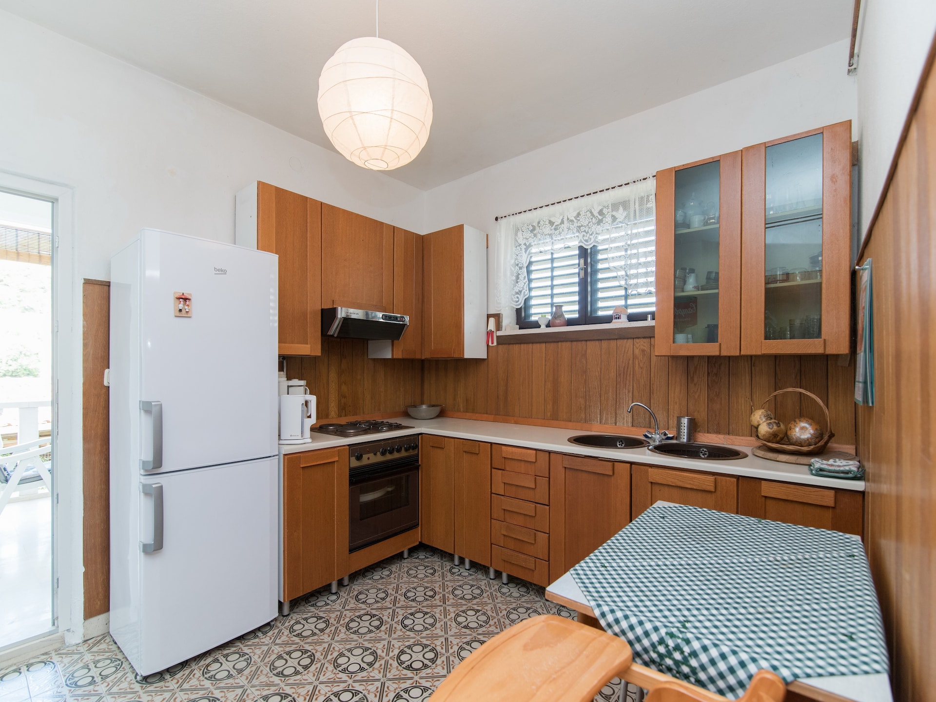 Comfortabel appartement met terras in hartje Postira, 300m van het strand - foto 8