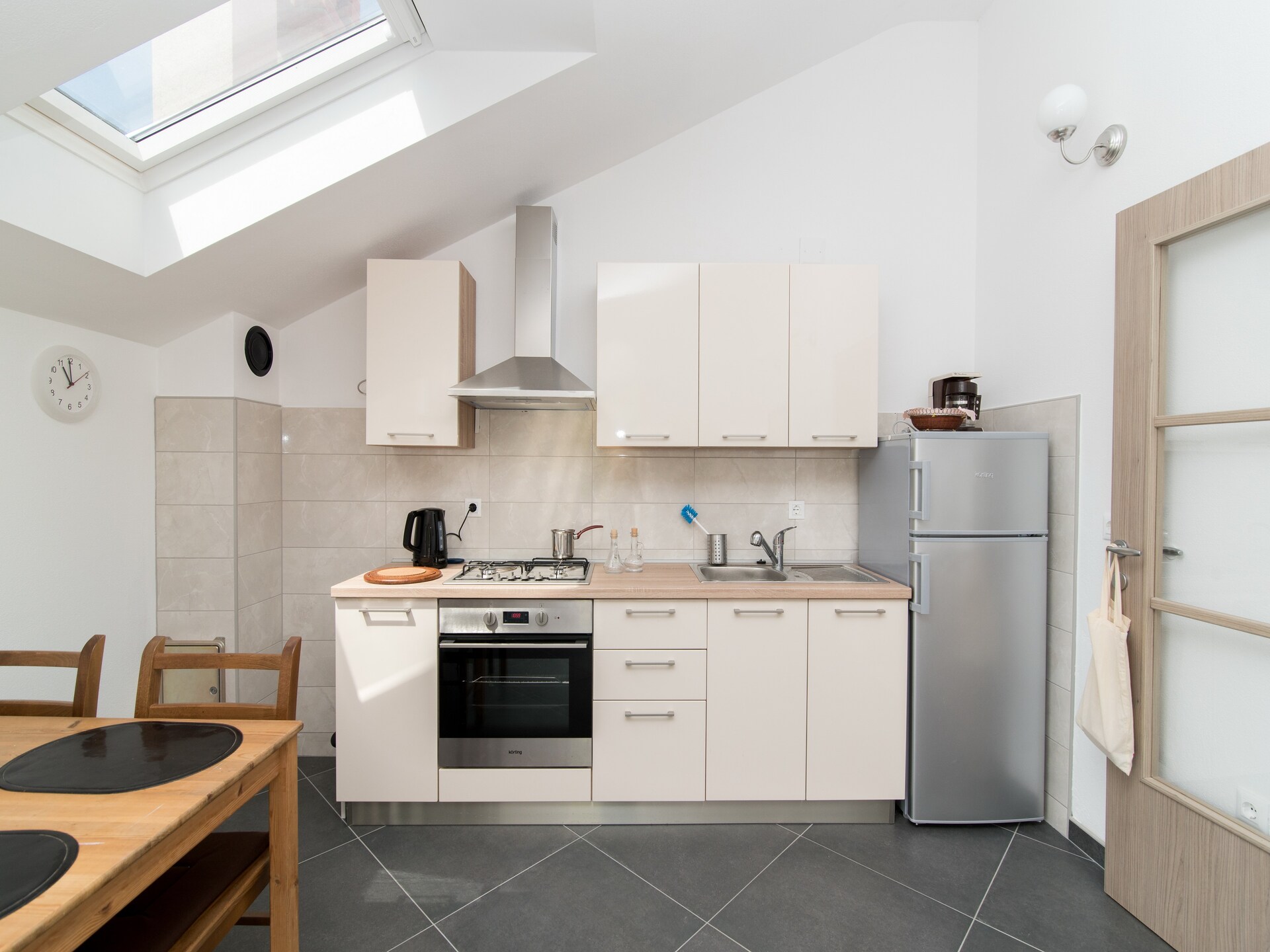 Op 300 m van het strand: Comfortabel appartement in Postira - foto 7