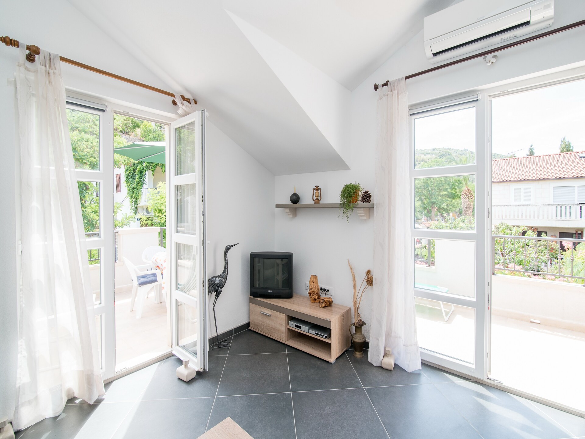 Op 300 m van het strand: Comfortabel appartement in Postira - foto 13