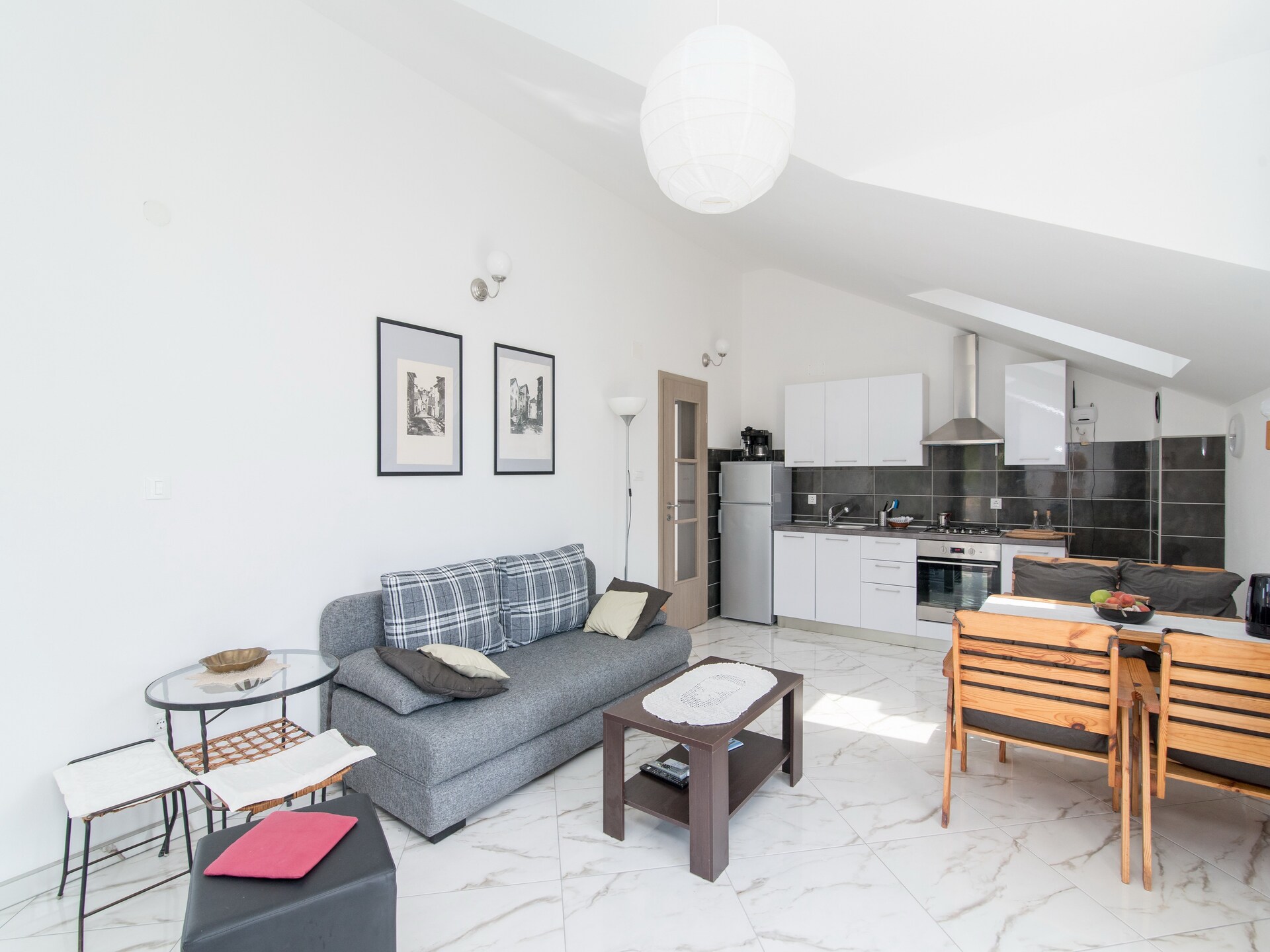 Rustiek appartement met tuinzicht op 300m van zee in Postira, Brač - foto 3