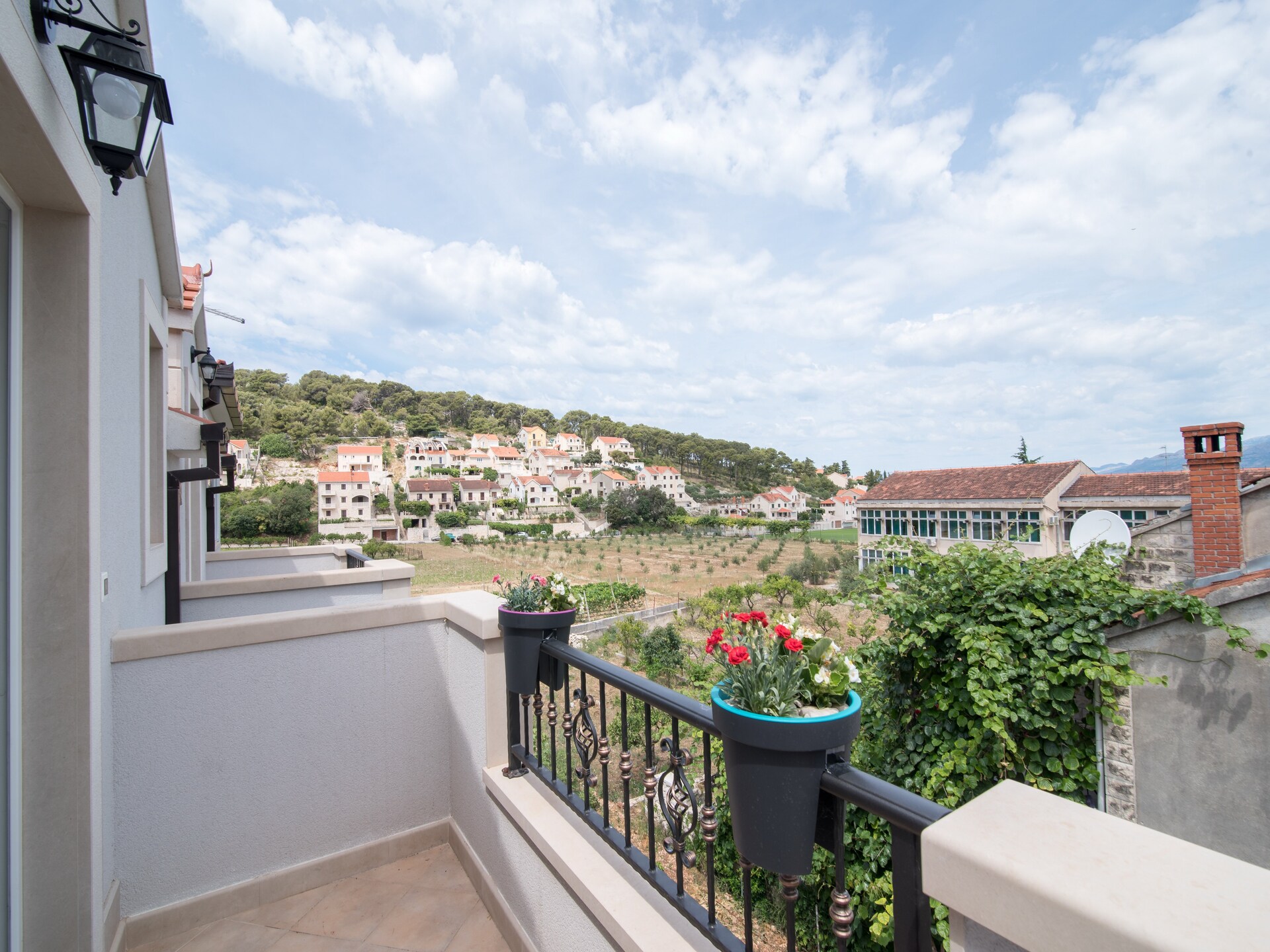 Rustiek appartement met tuinzicht op 300m van zee in Postira, Brač - foto 19