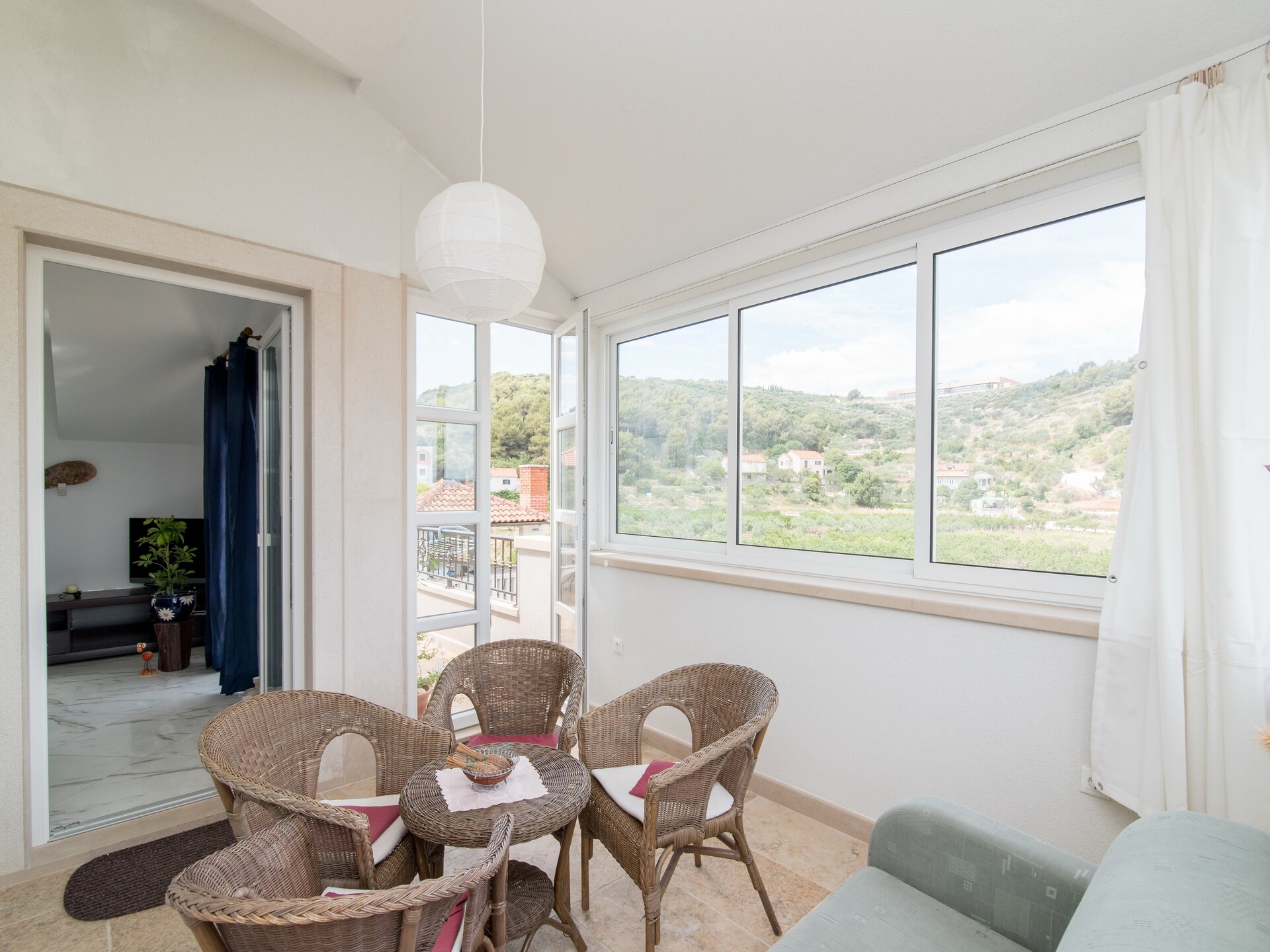 Rustiek appartement met tuinzicht op 300m van zee in Postira, Brač - foto 7