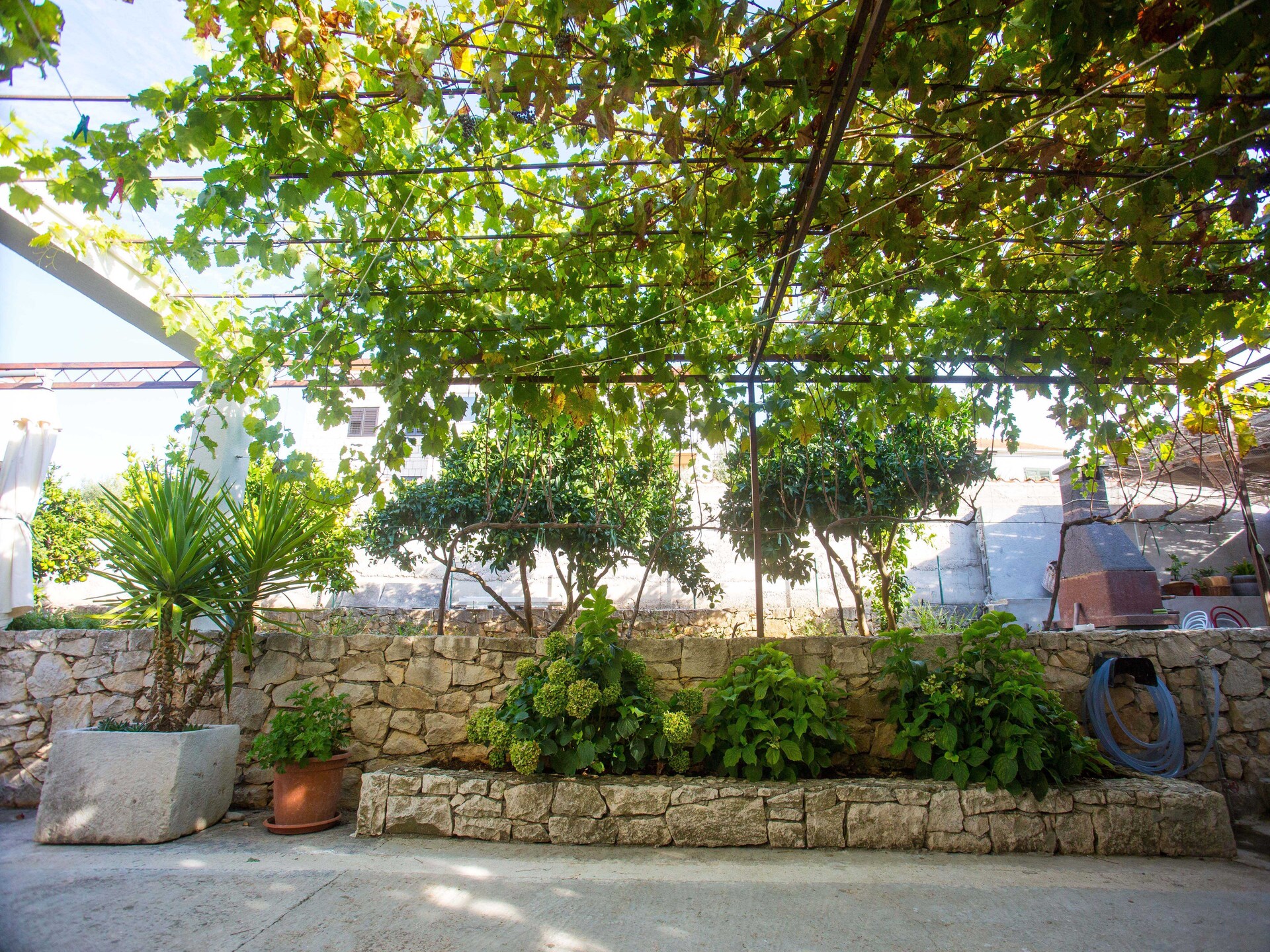 4-persoons appartement met tuin bij het strand in Sutivan - foto 19