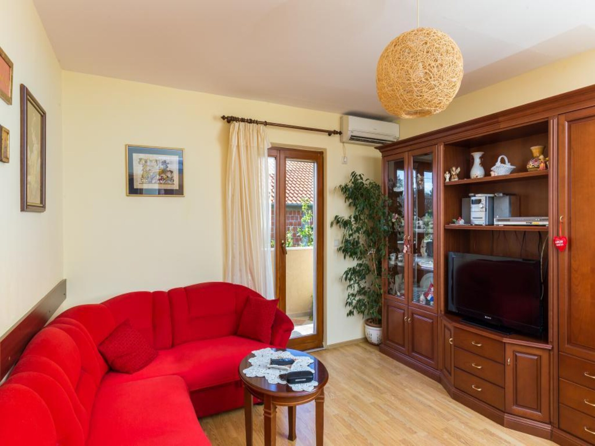 Rustiek appartement met balkon en tuinzicht op 500m van het strand in Mlini - foto 4