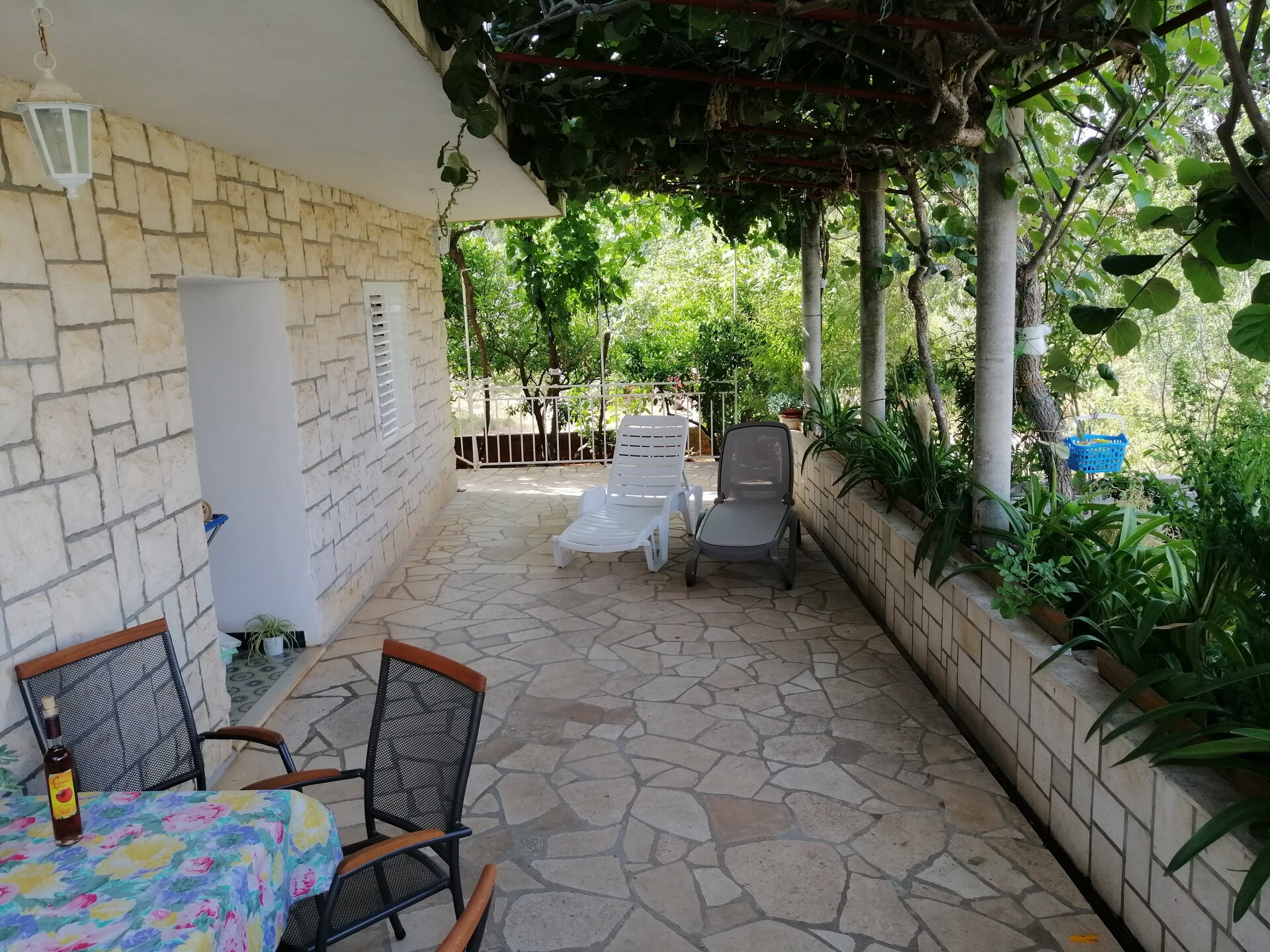 Knus appartement voor 2 met tuinterras op loopafstand van Korčula - foto 9