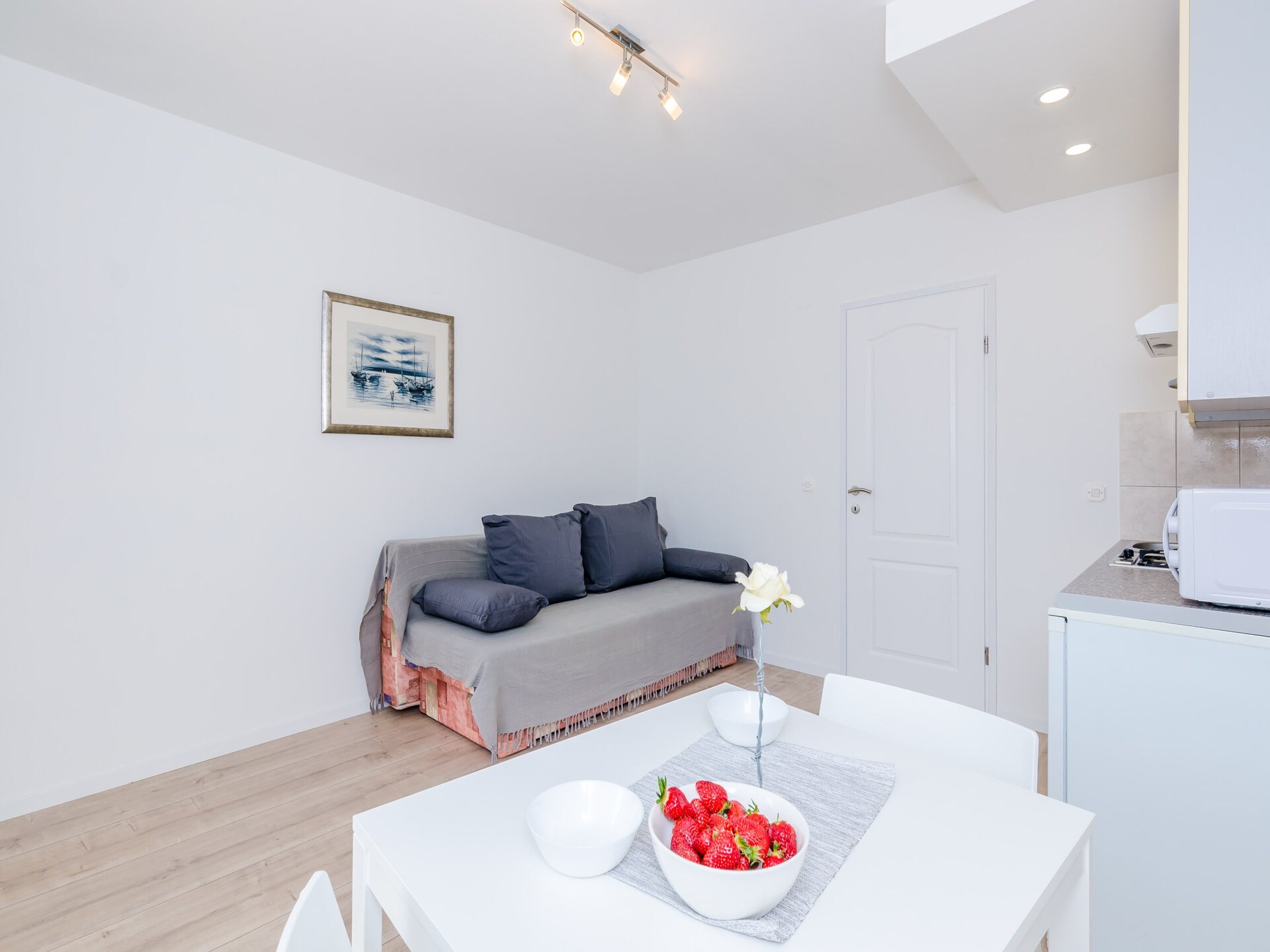 Comfortabel appartement met terras en gedeeltelijk zeezicht in Mlini - foto 3