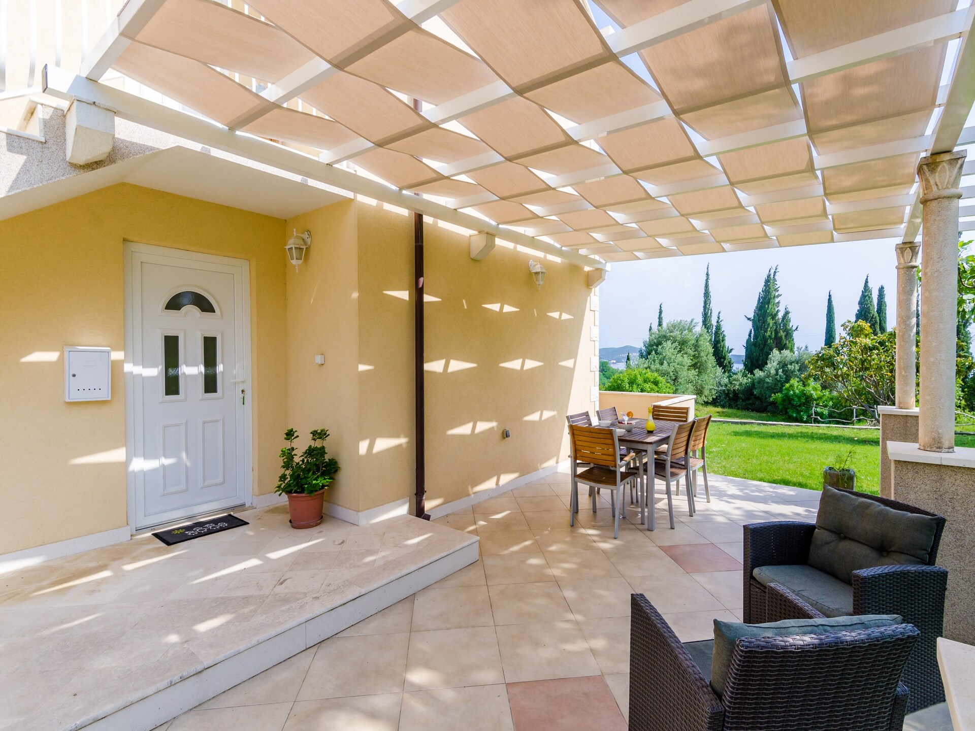Comfortabel appartement met terras en gedeeltelijk zeezicht in Mlini - foto 27