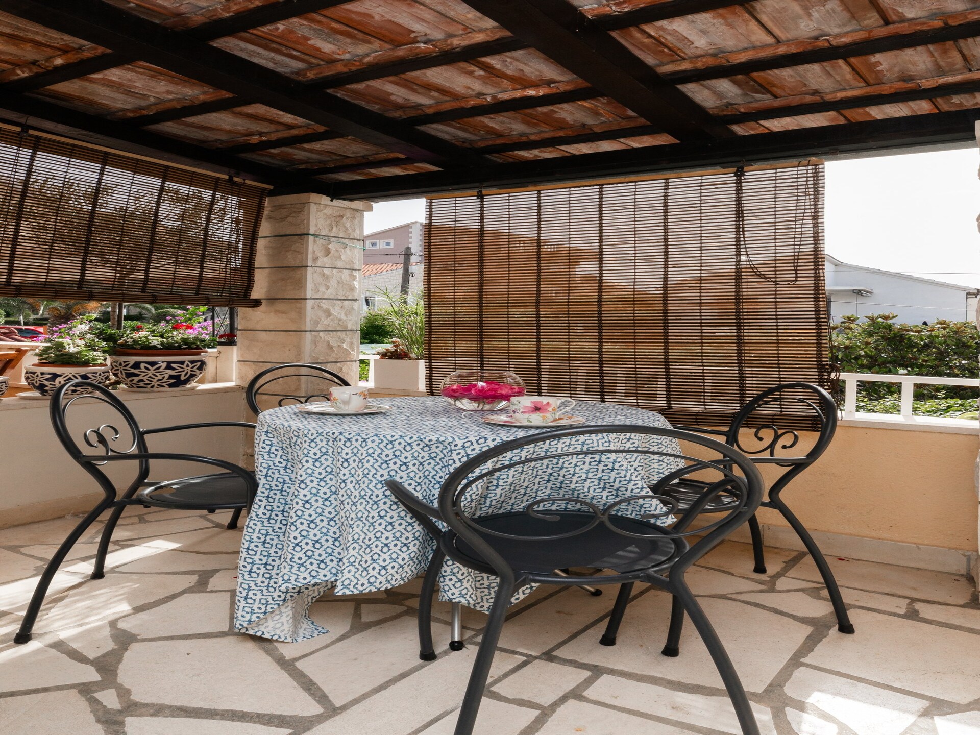 Knus appartement met terras op 400m van het strand in Supetar, Brač - foto 20