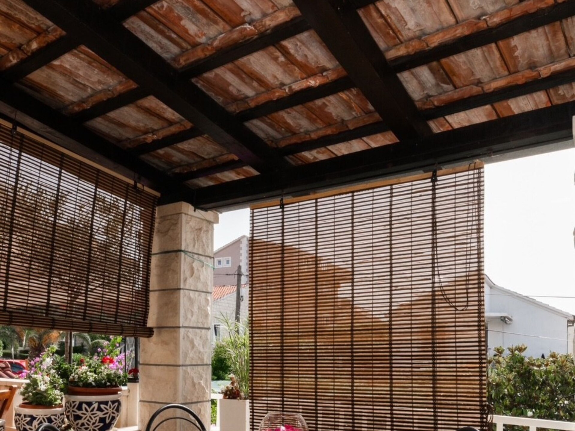 Knus appartement met terras op 400m van het strand in Supetar, Brač - foto 21